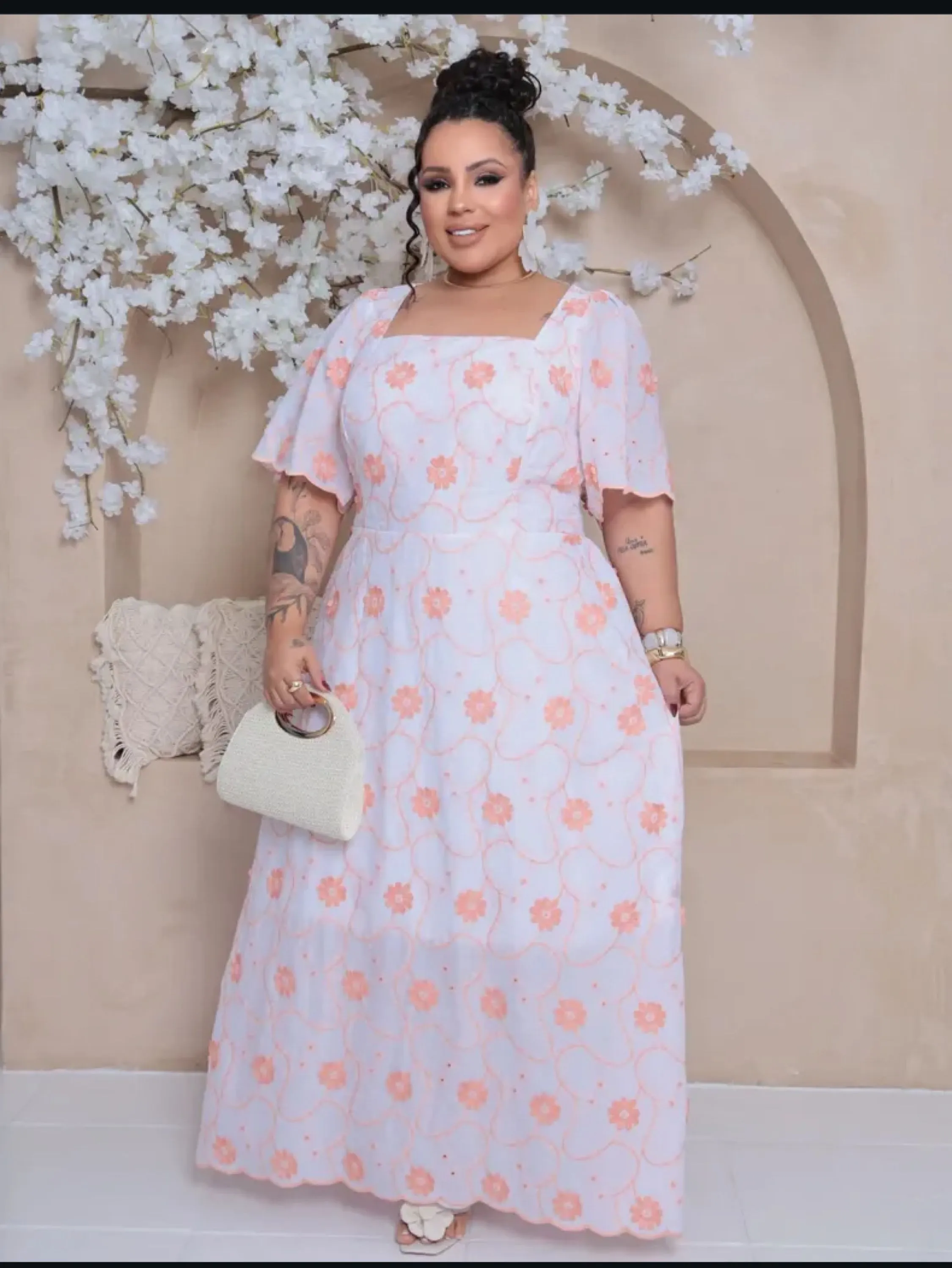 Vestido longo de manga forrado em lesse Plus size