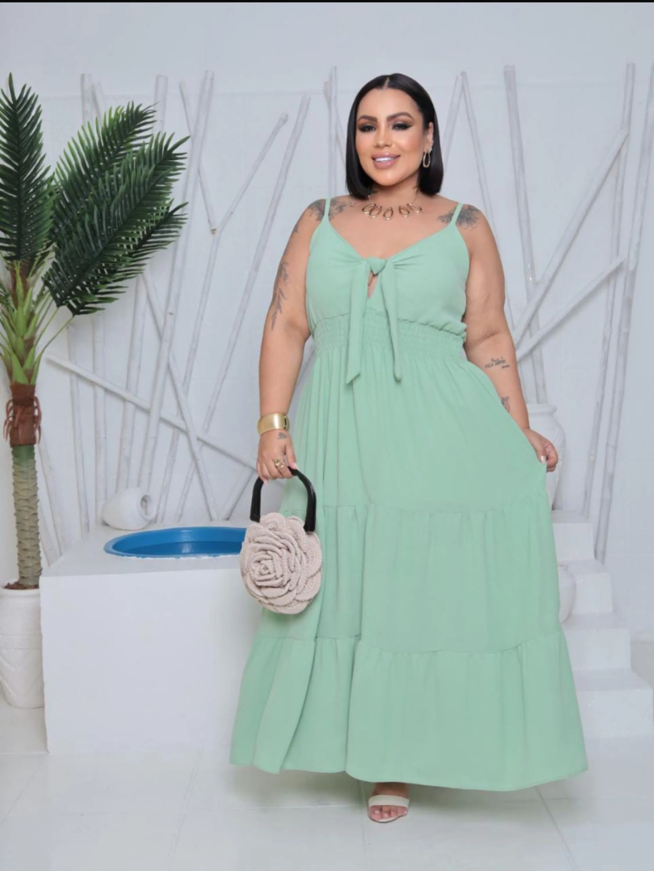Vestido longo de alça regulável e elastex nas costas