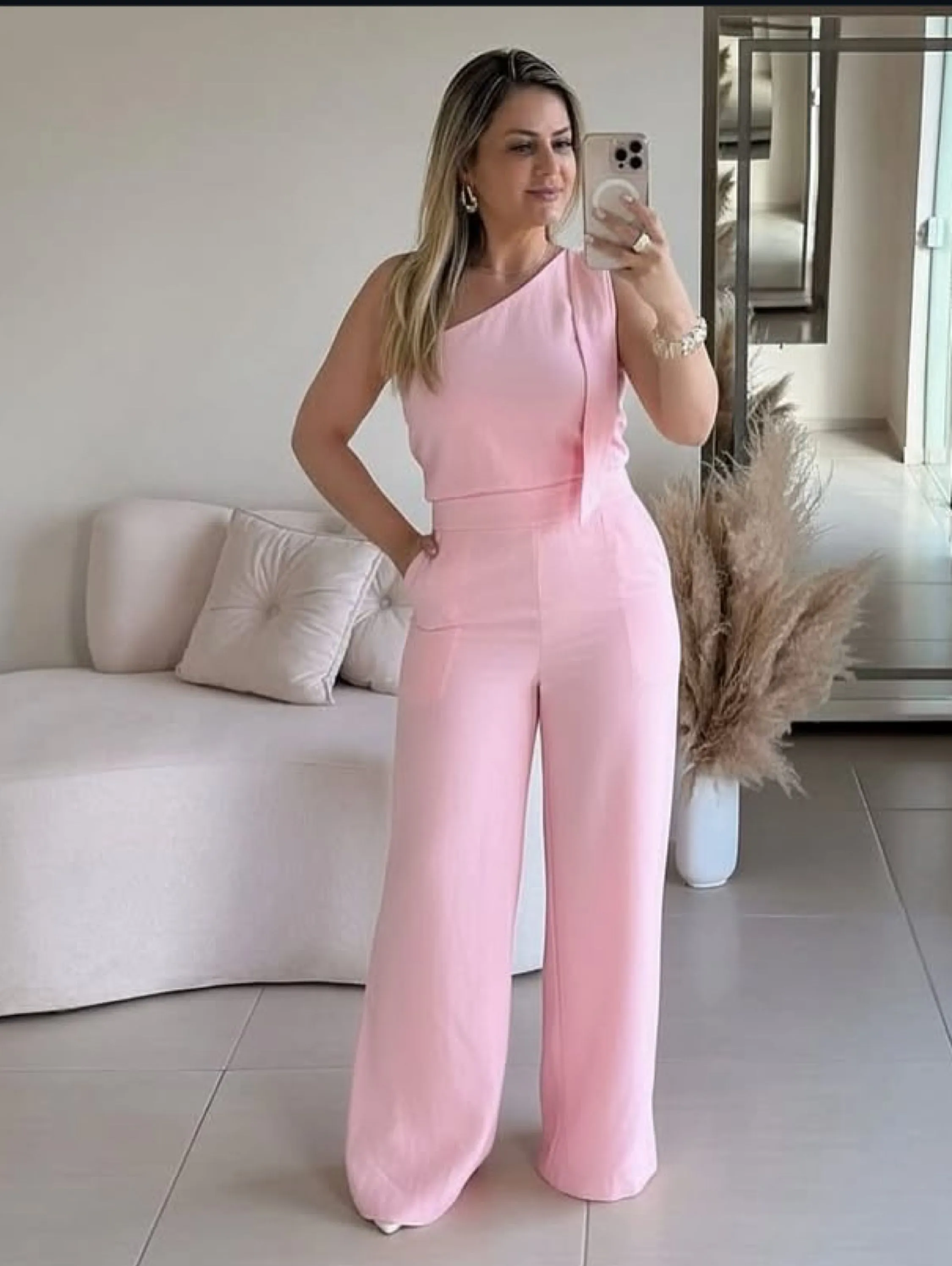 Conjunto Pantalona com bolsos e crooped com laço