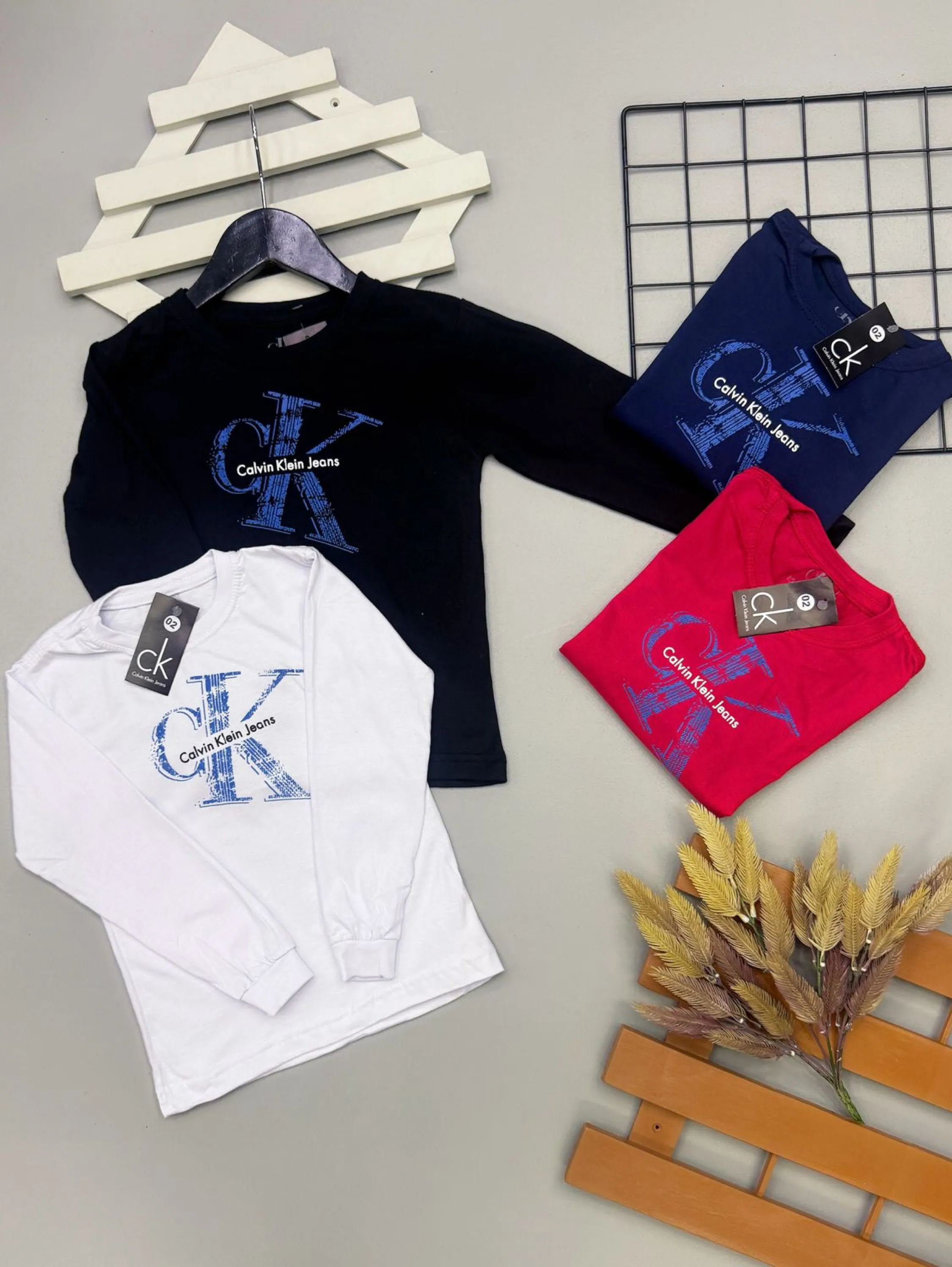 Camiseta manga longa calvin Klein infantil/juvenil