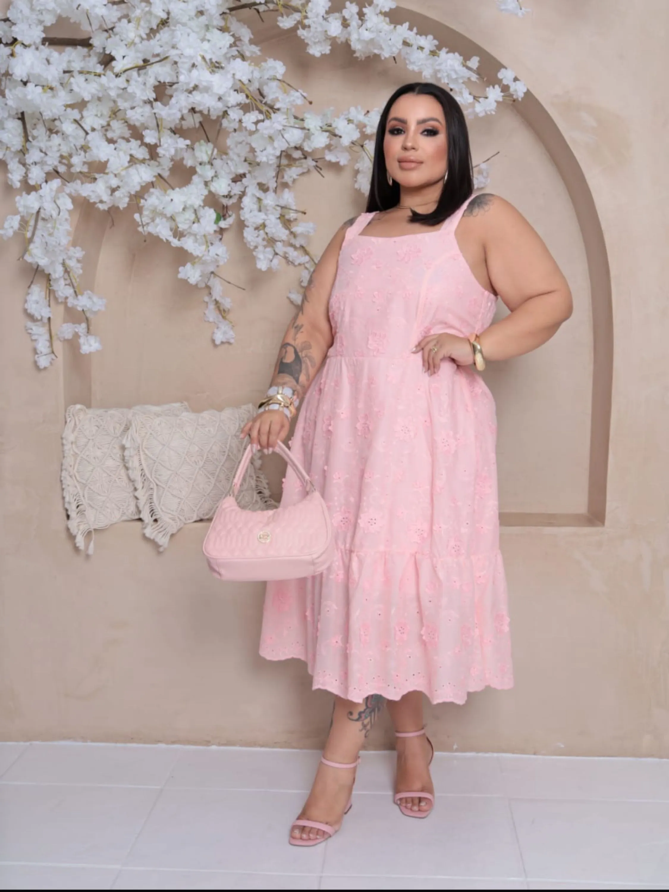 Vestido mídi de alça larga Plus size