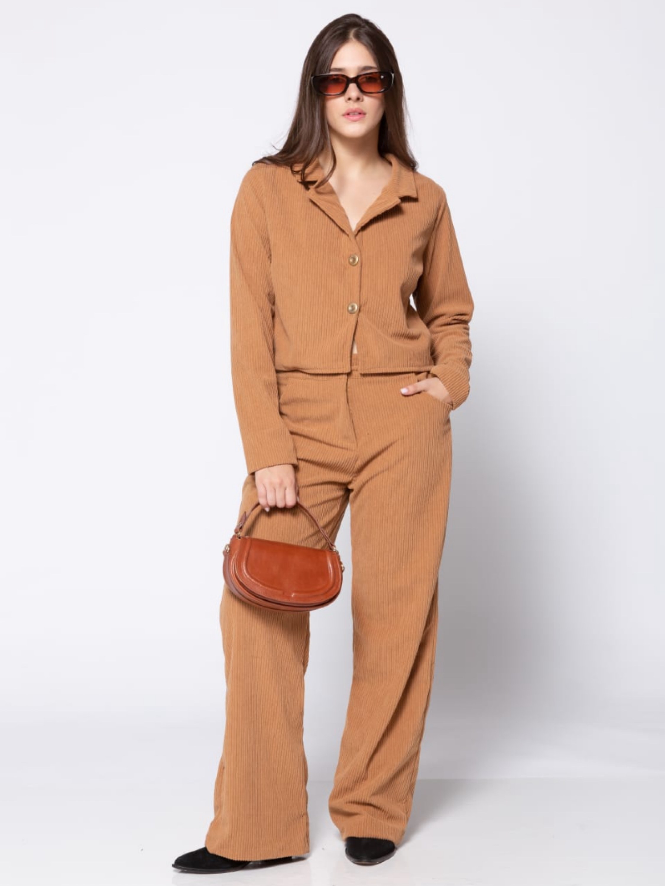 Conjunto calça e camisa crooped juvenil