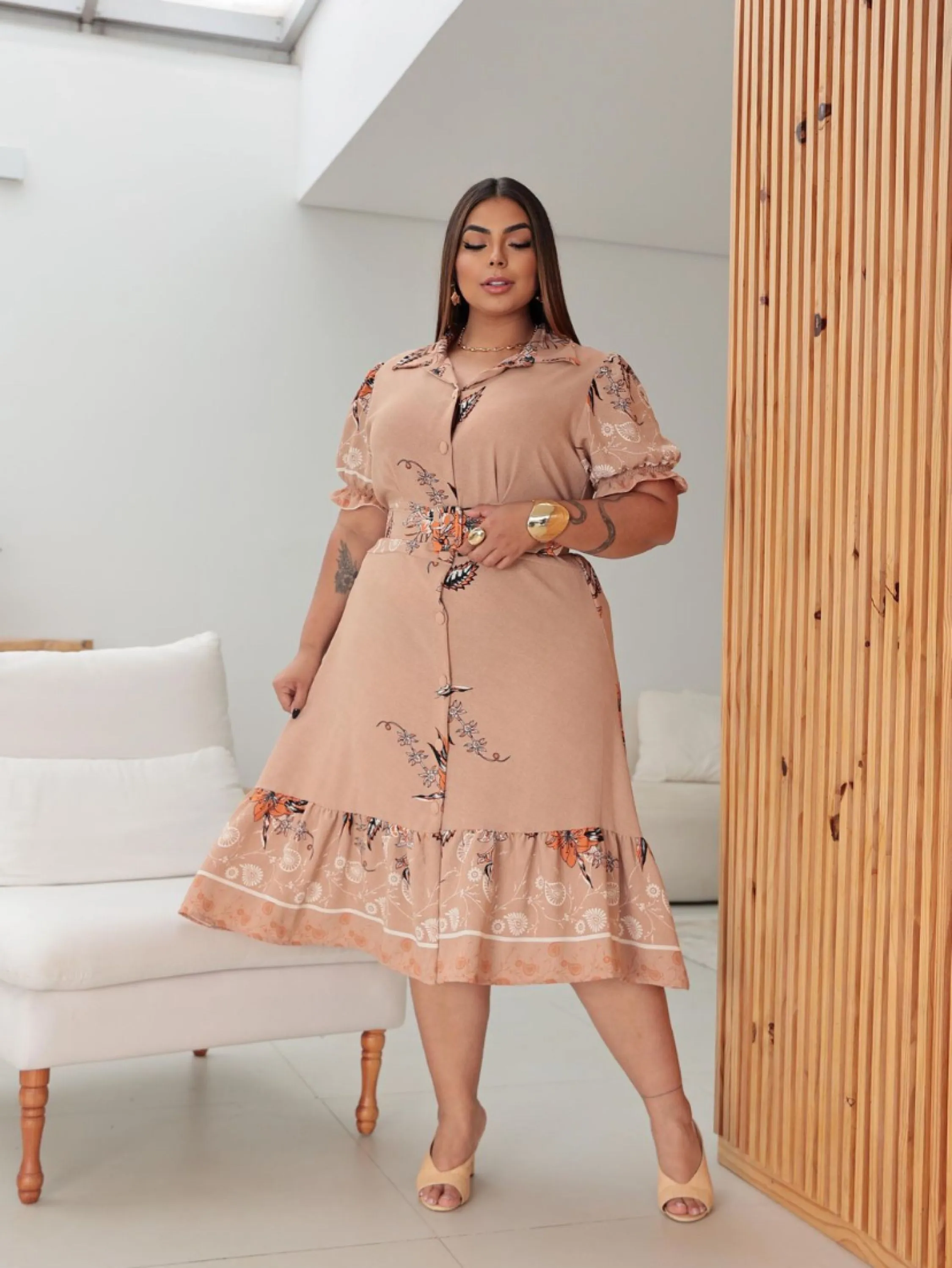 Chamise mídi com cinto forrado Plus size