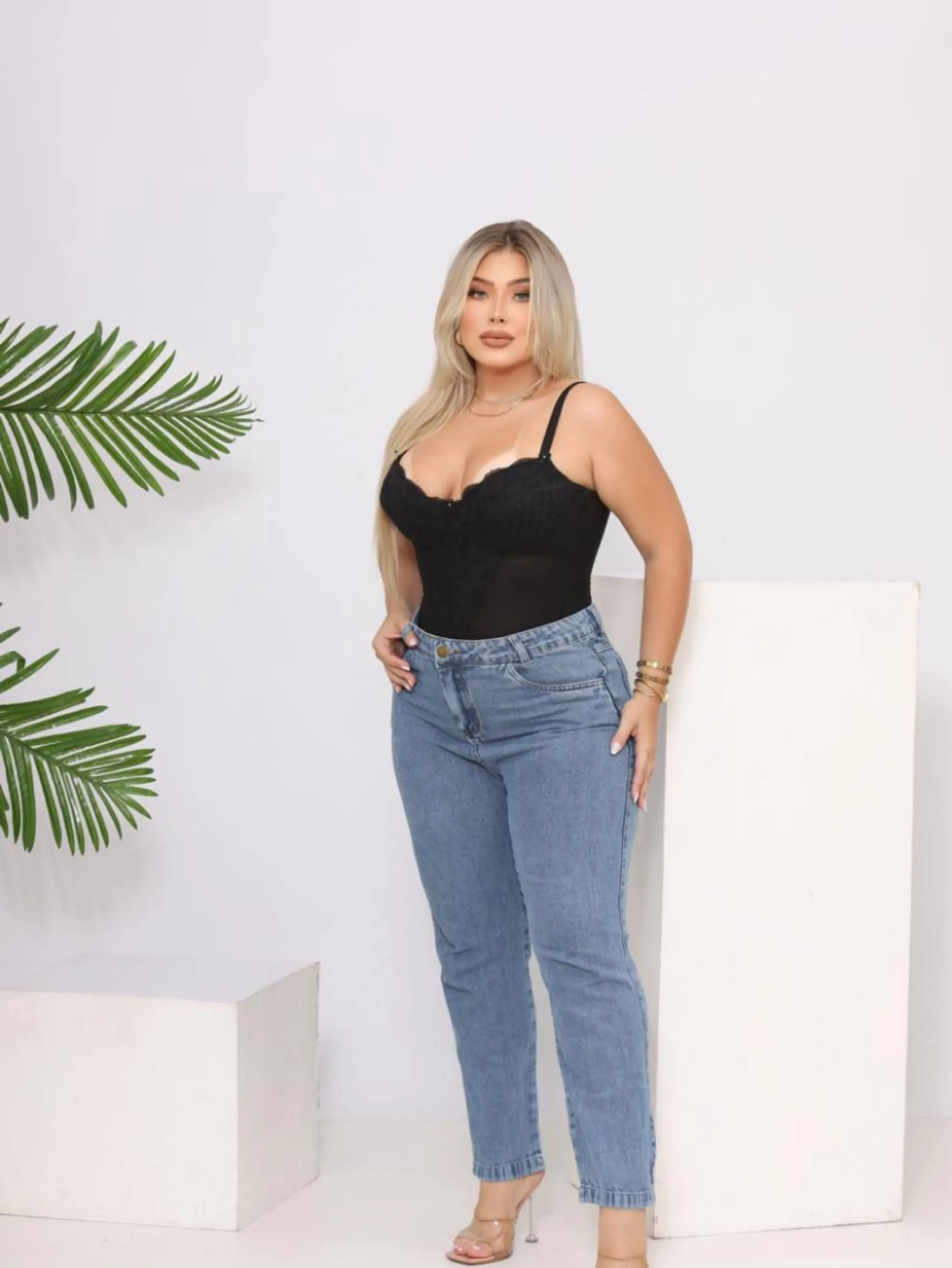 Calça Mom jeans básica