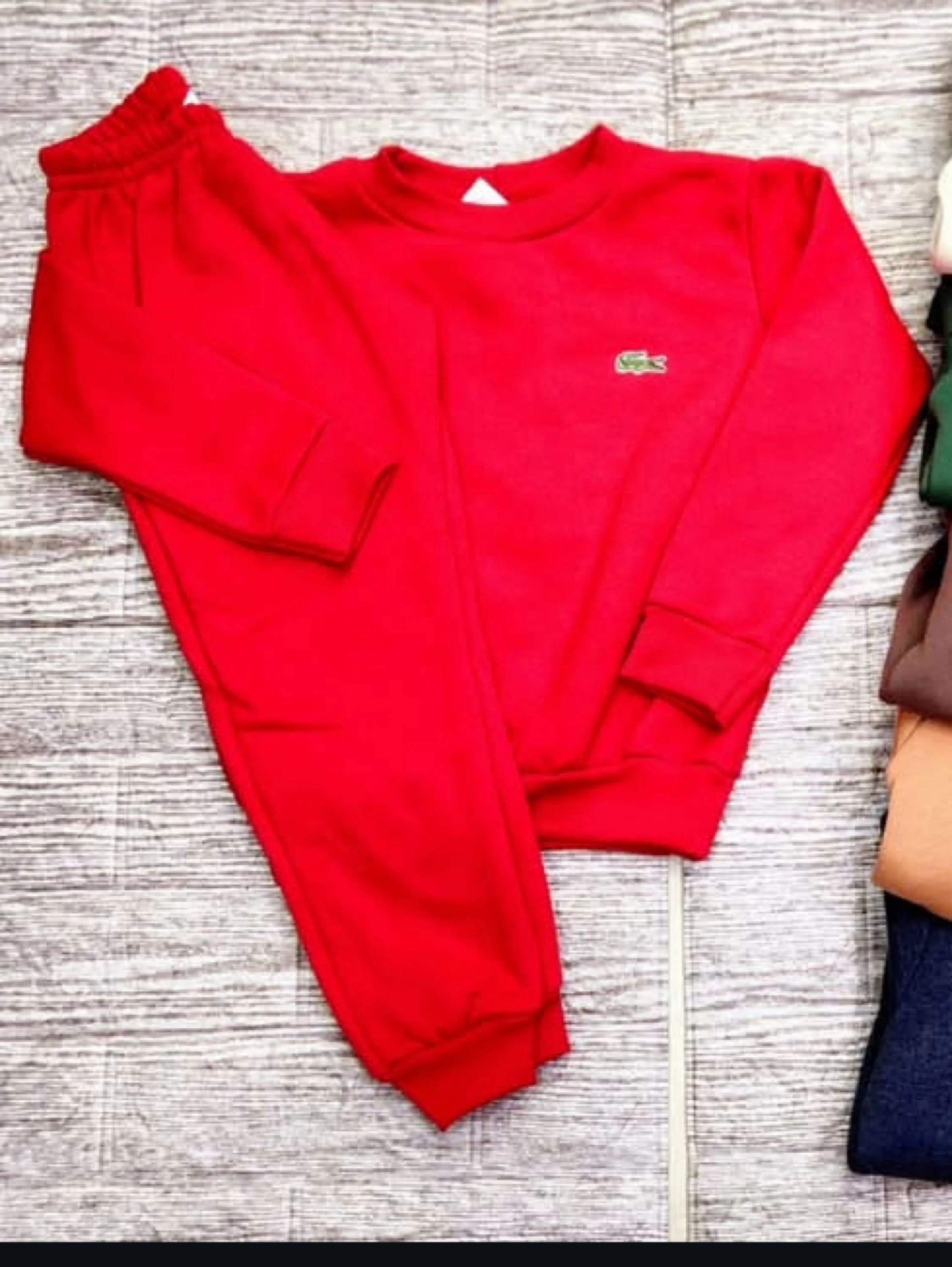 Conjunto de moletom forrado Lacoste juvenil
