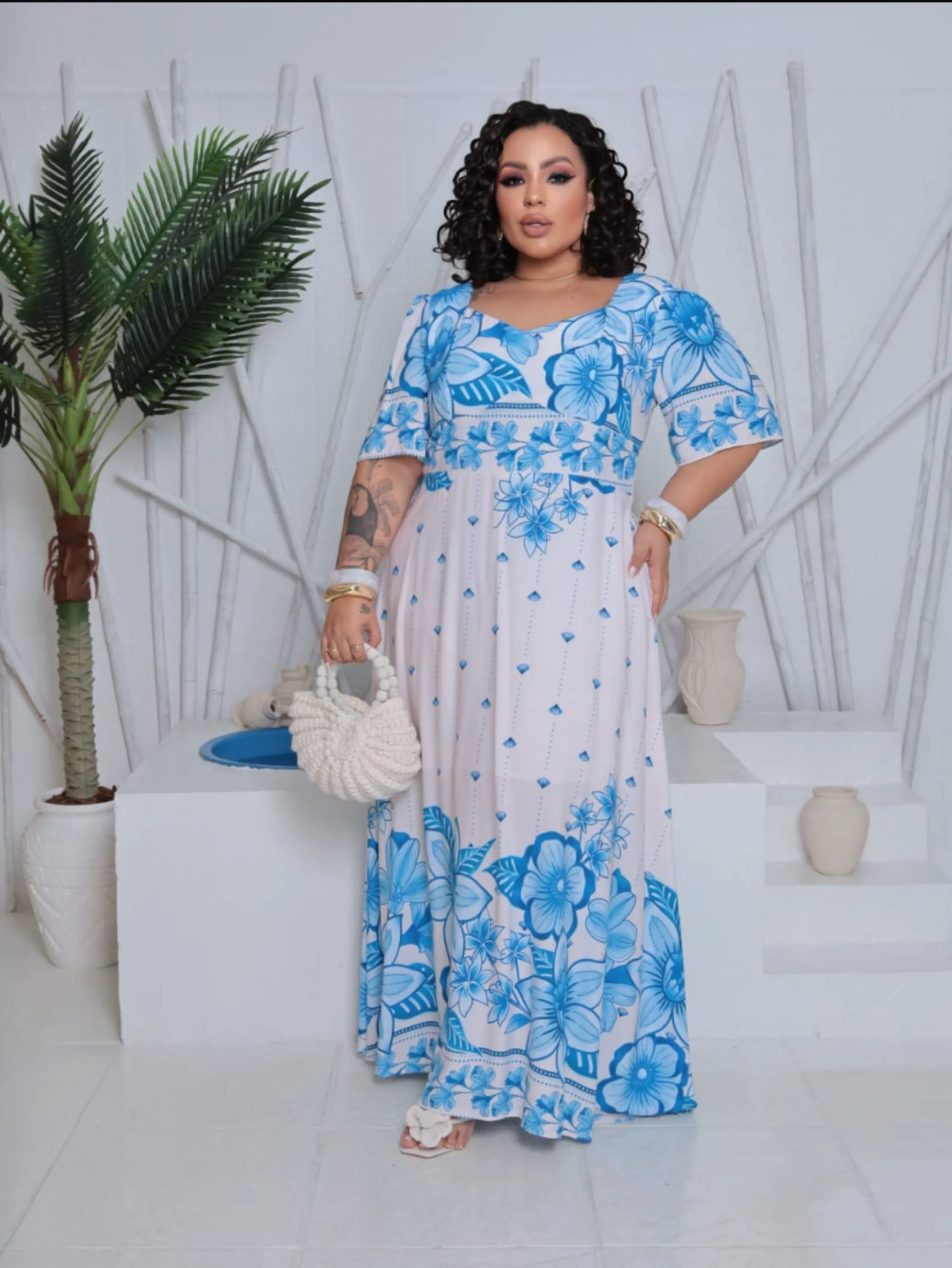Vestido longo estampado com manga PLUS SIZE