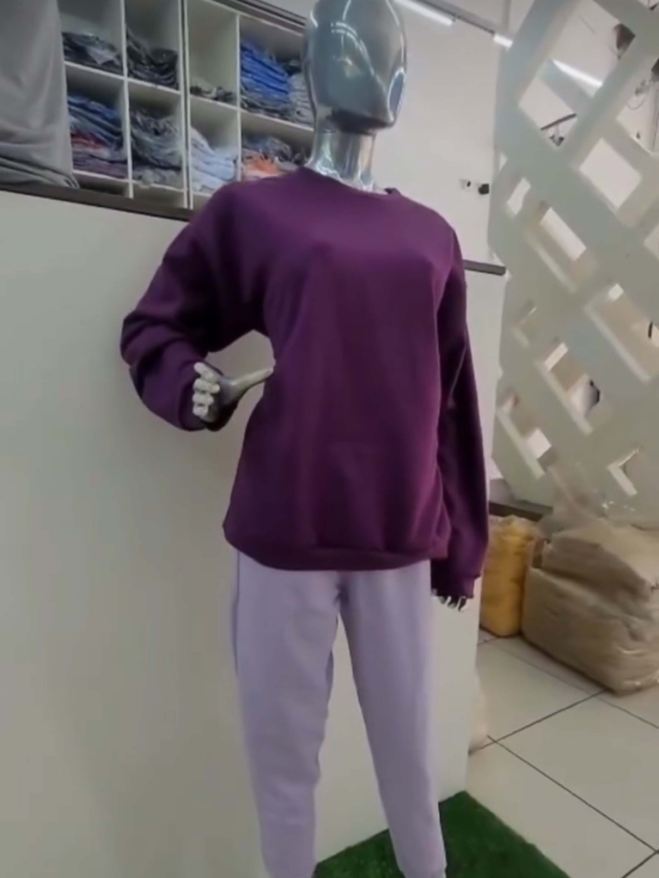 Blusa de moletom flanelado gola careca