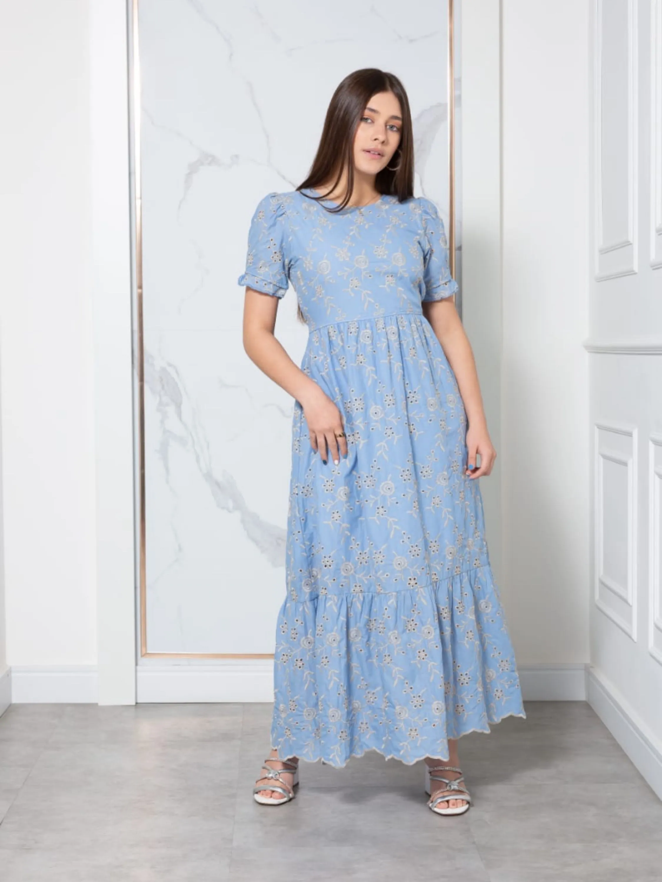 Vestido longo com botões nas costas funcionais juvenil