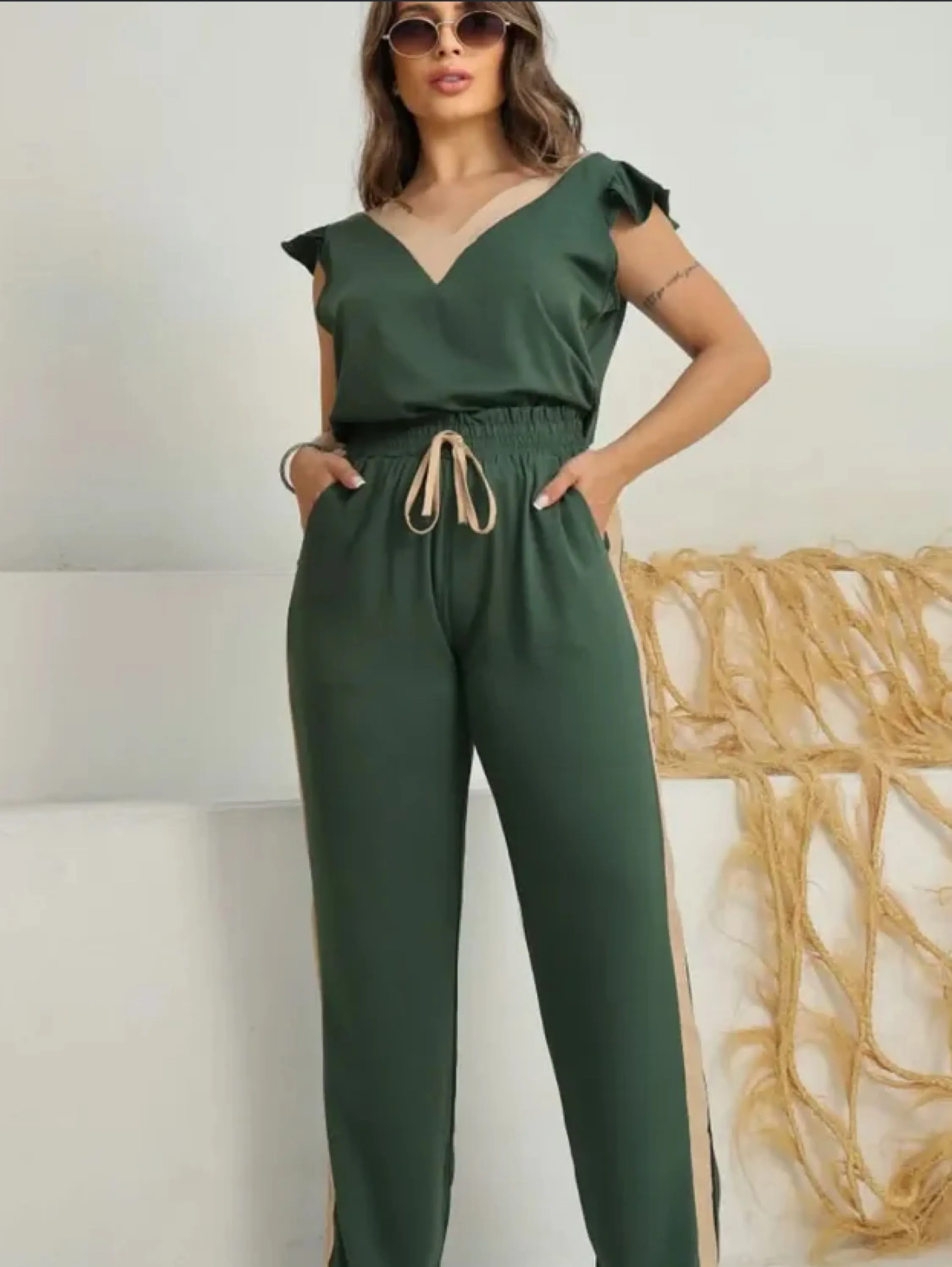 Conjunto Pantalona elástico no cós ,bolsos e blusa