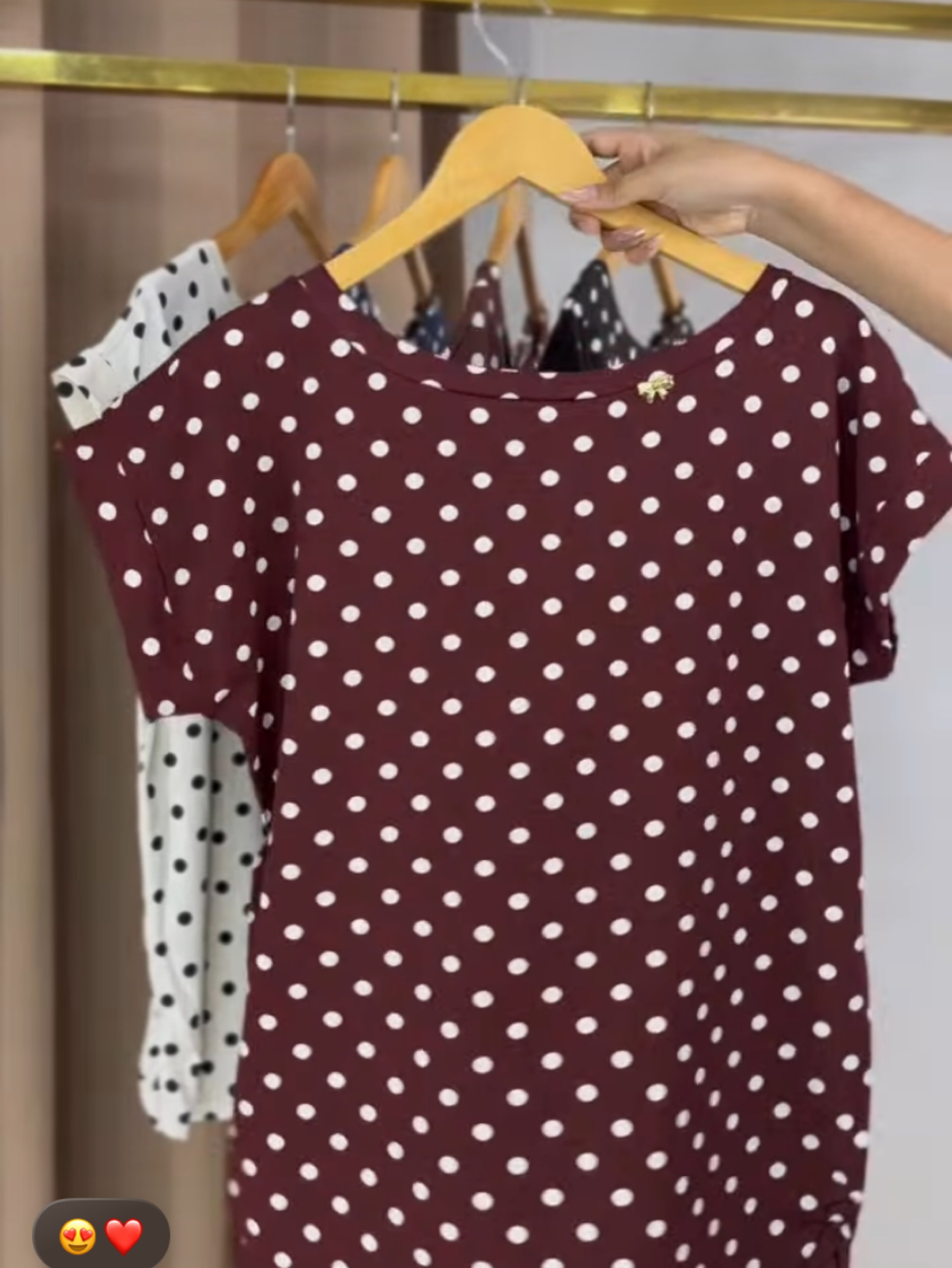 Kit com 5 blusas Poá