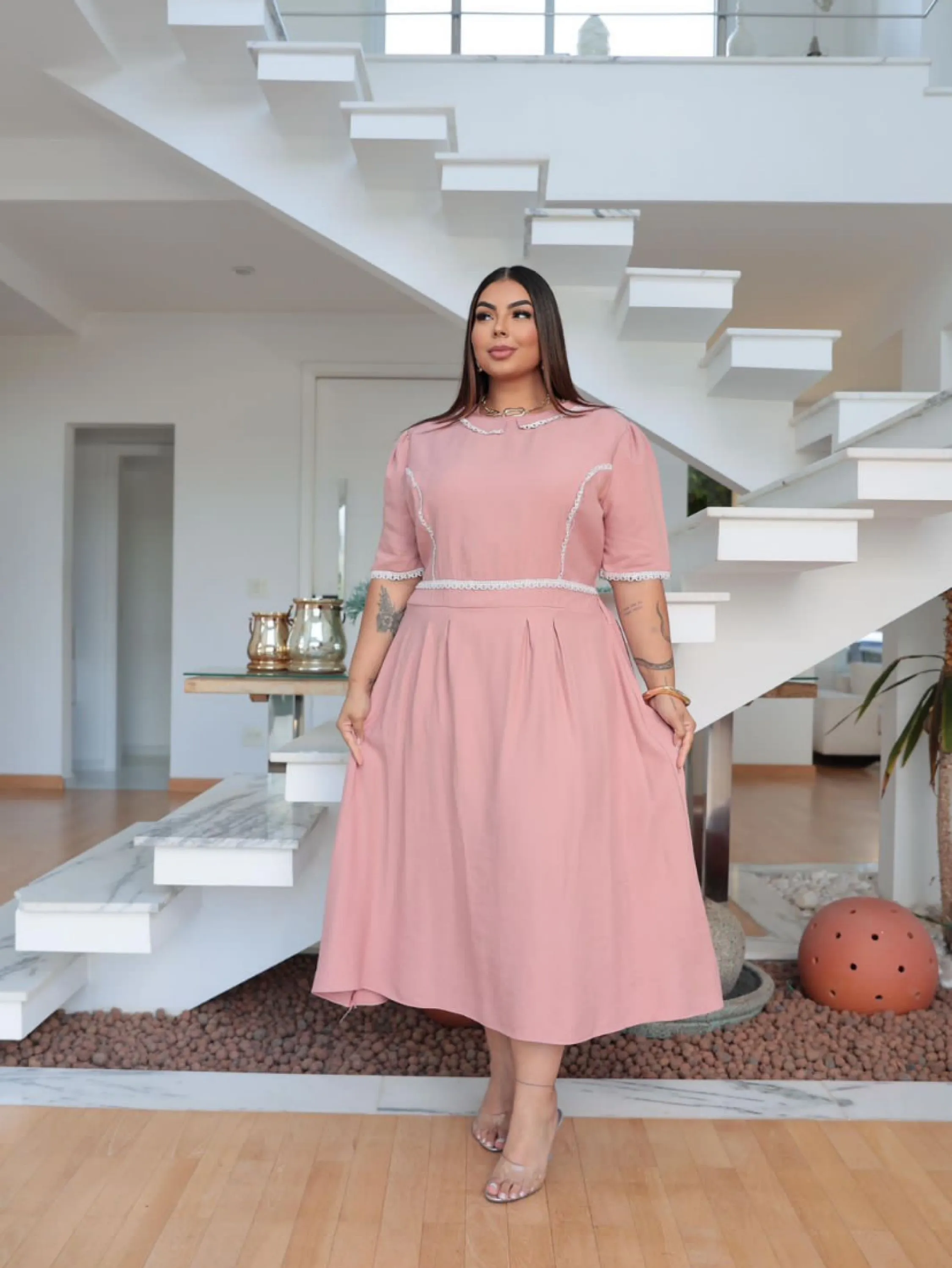 Vestido mídi manga princesa renda no busto Plus size