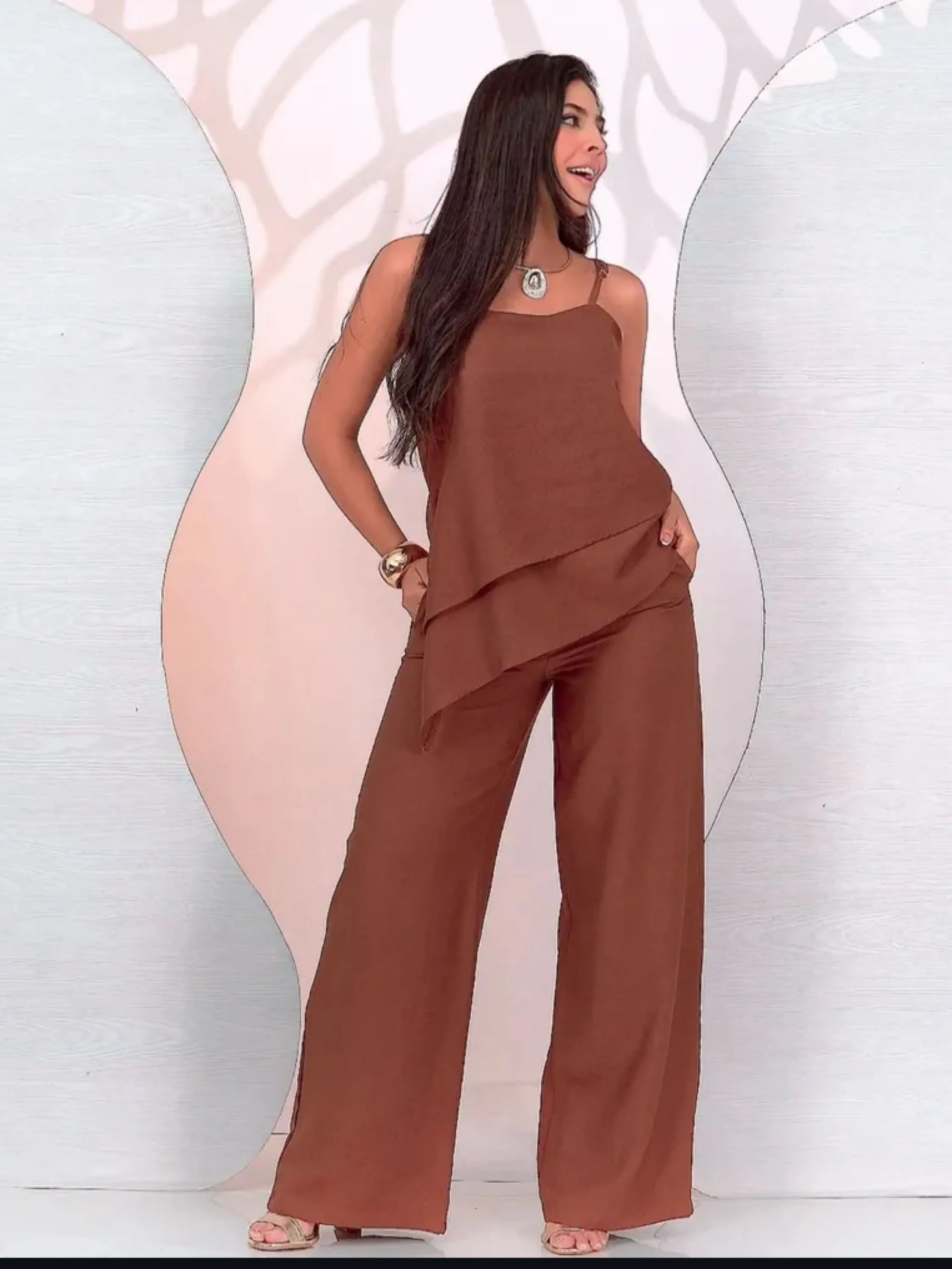 Conjunto pantalona e blusa alcinha com regulador