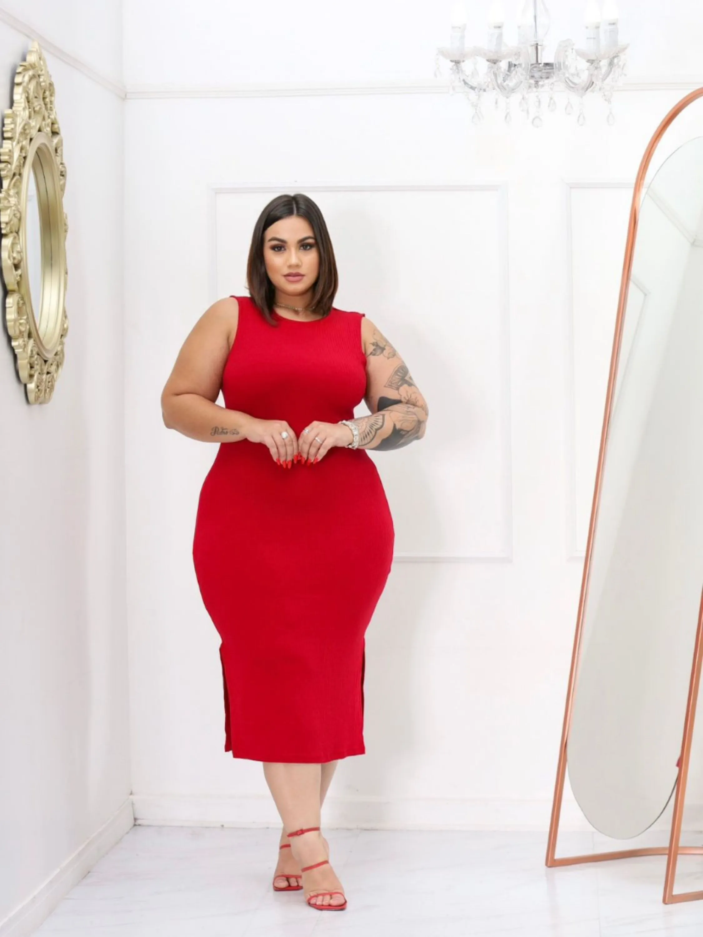 Vestido suzy Plus Size mídi regata tecido canelado