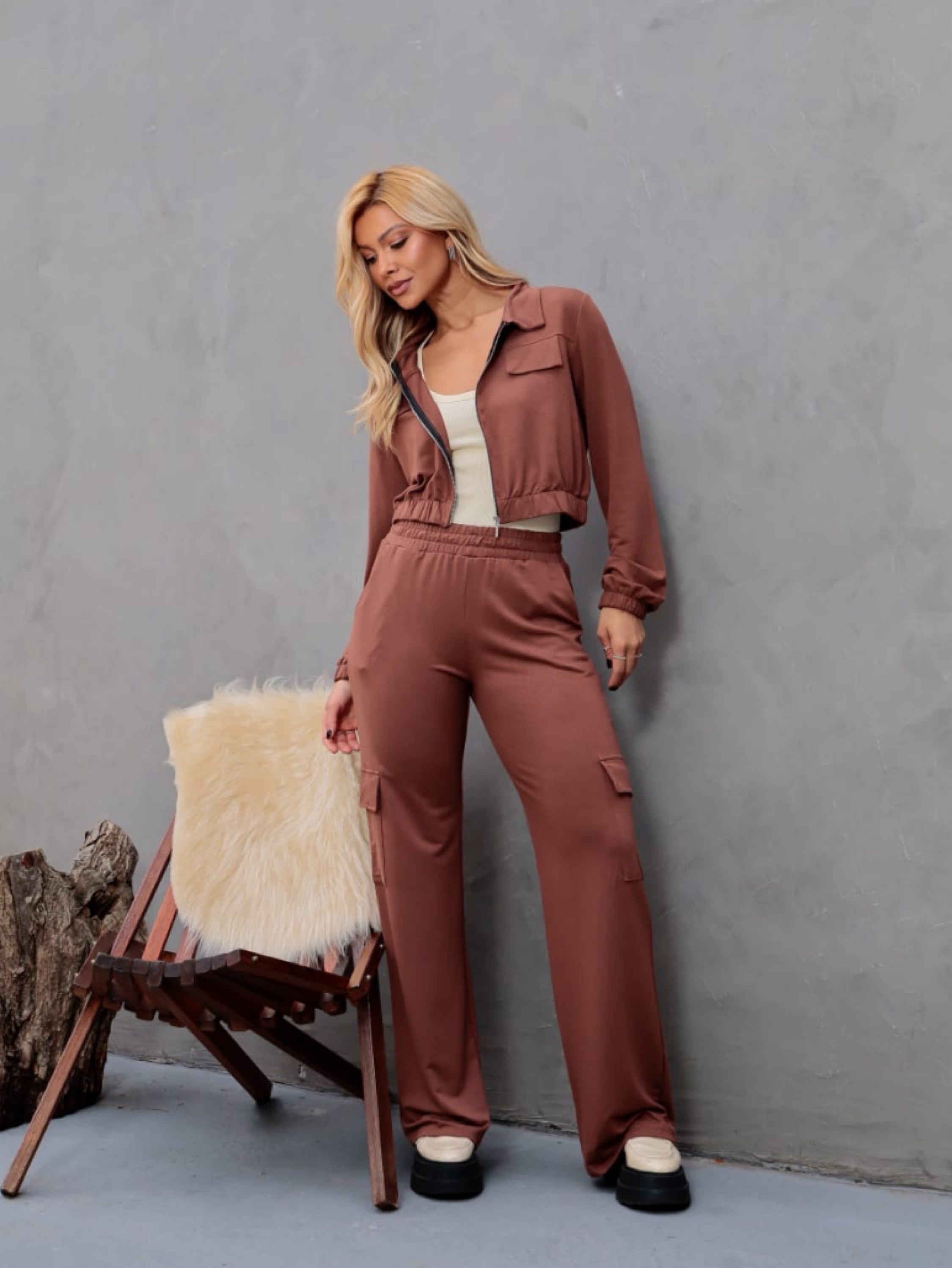 Conjunto calça Reta e jaquetinha