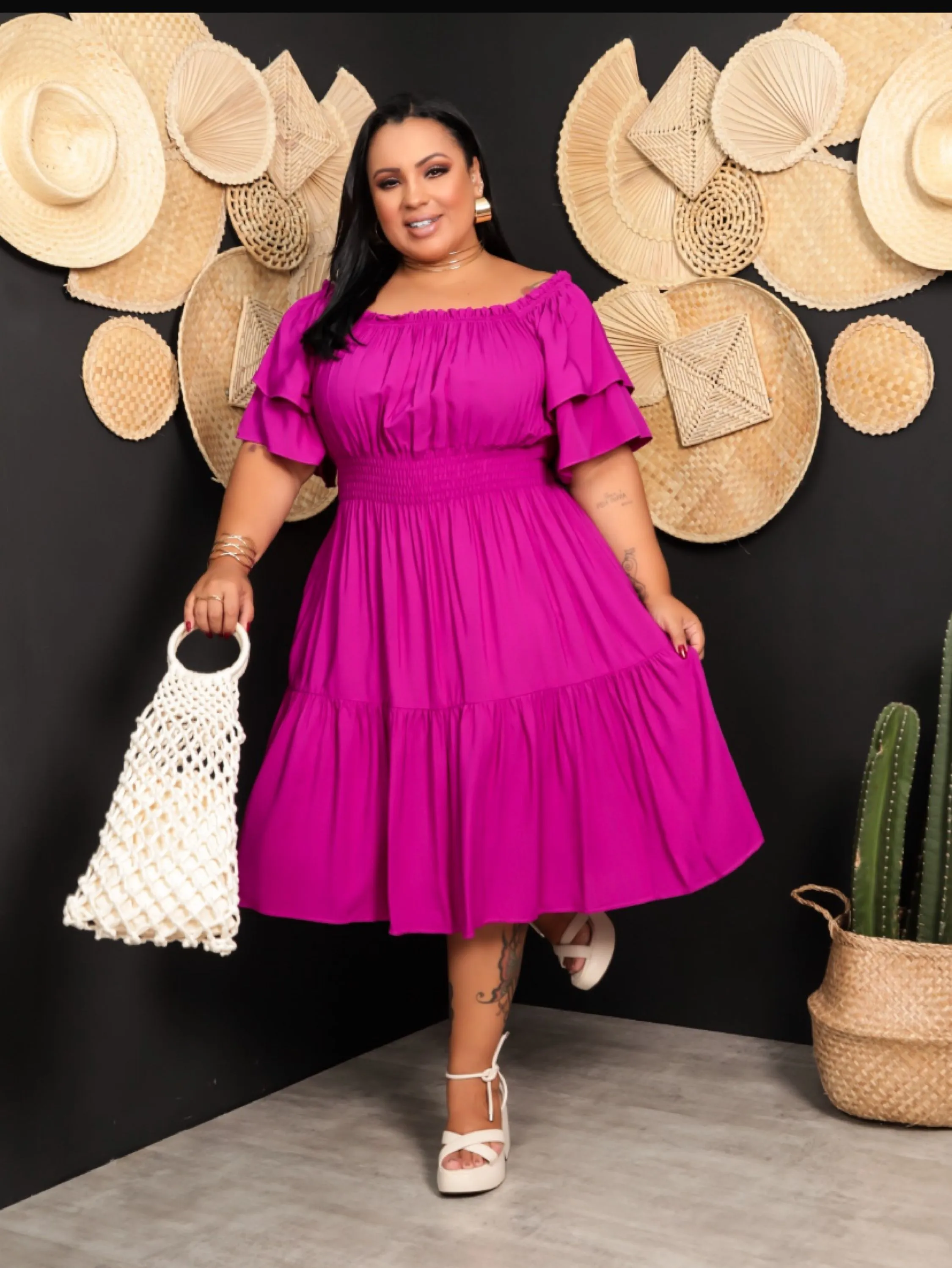 Vestido curto ciganinha Plus size tecido viscolinho