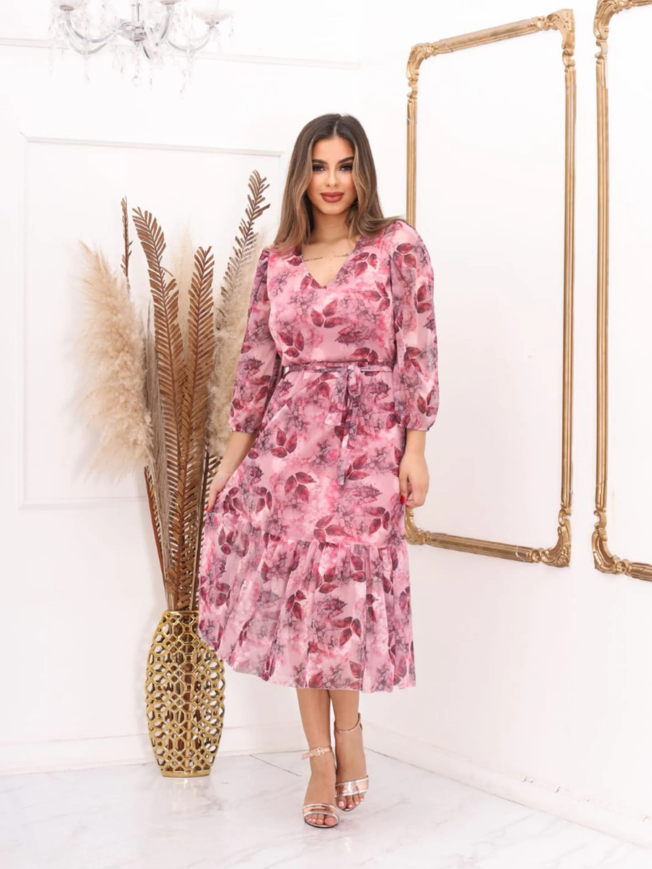 Vestido mídi manga 3/4 gola V forrado com cinto amarração