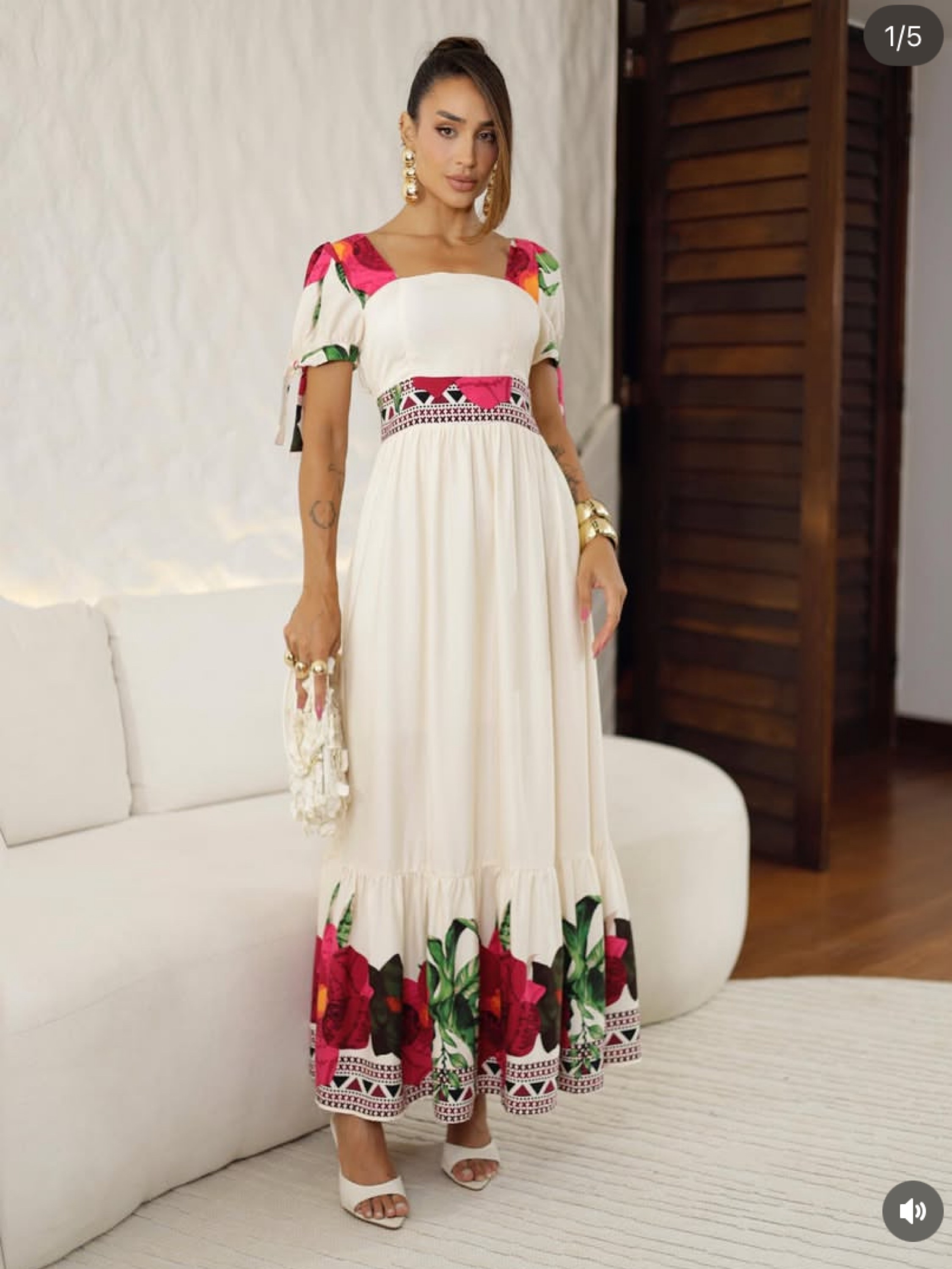 Vestido longo de manga floral