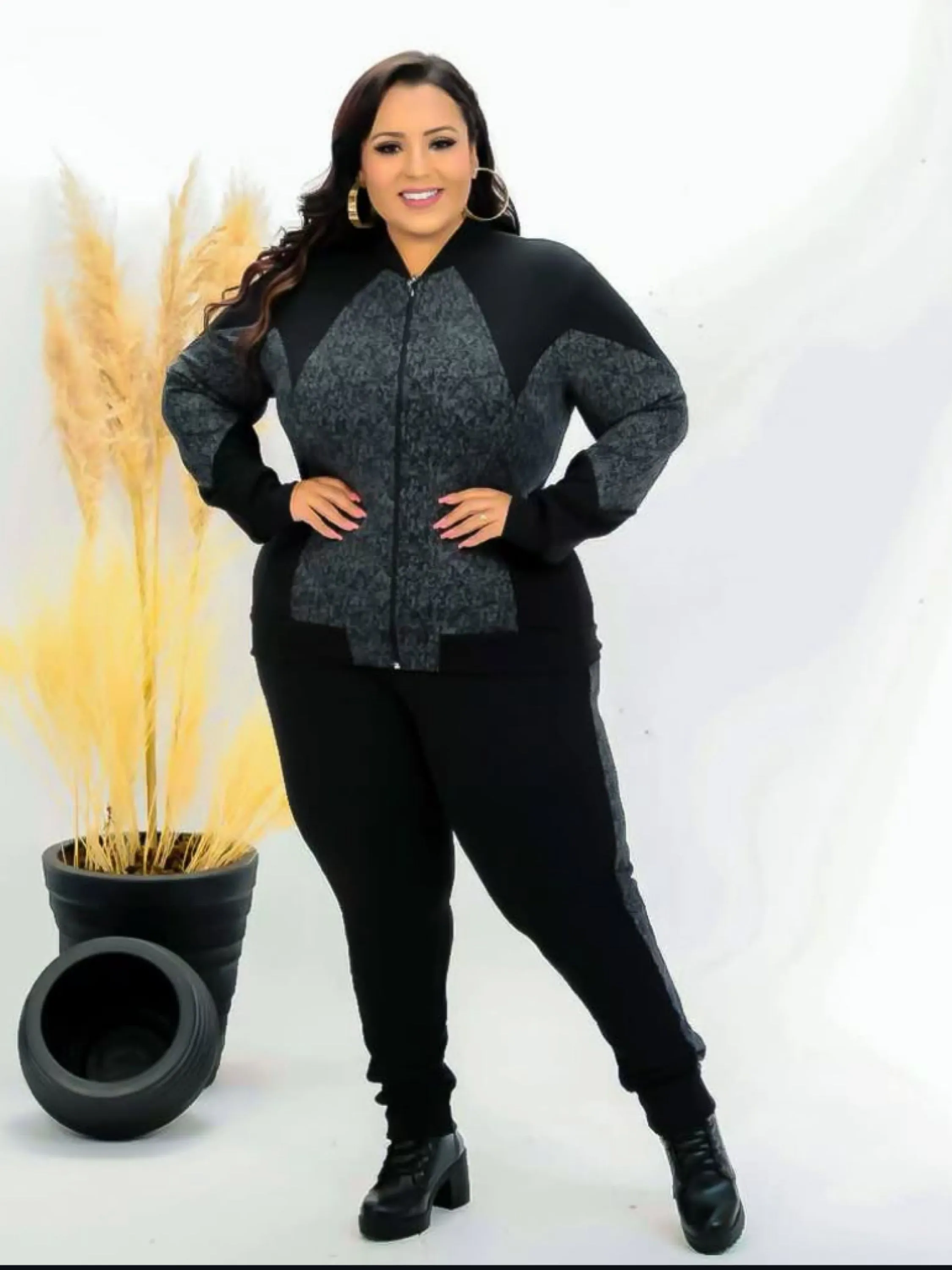 Conjunto Plus size tecido jacquar e malha crepe