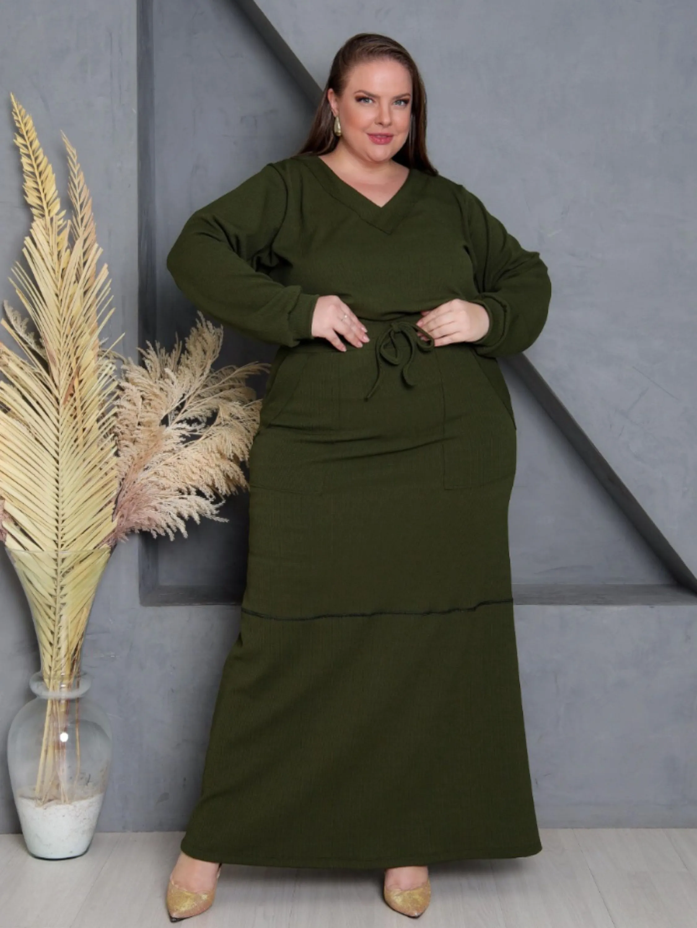 Conjunto saia longa e blusa manga longa Plus size