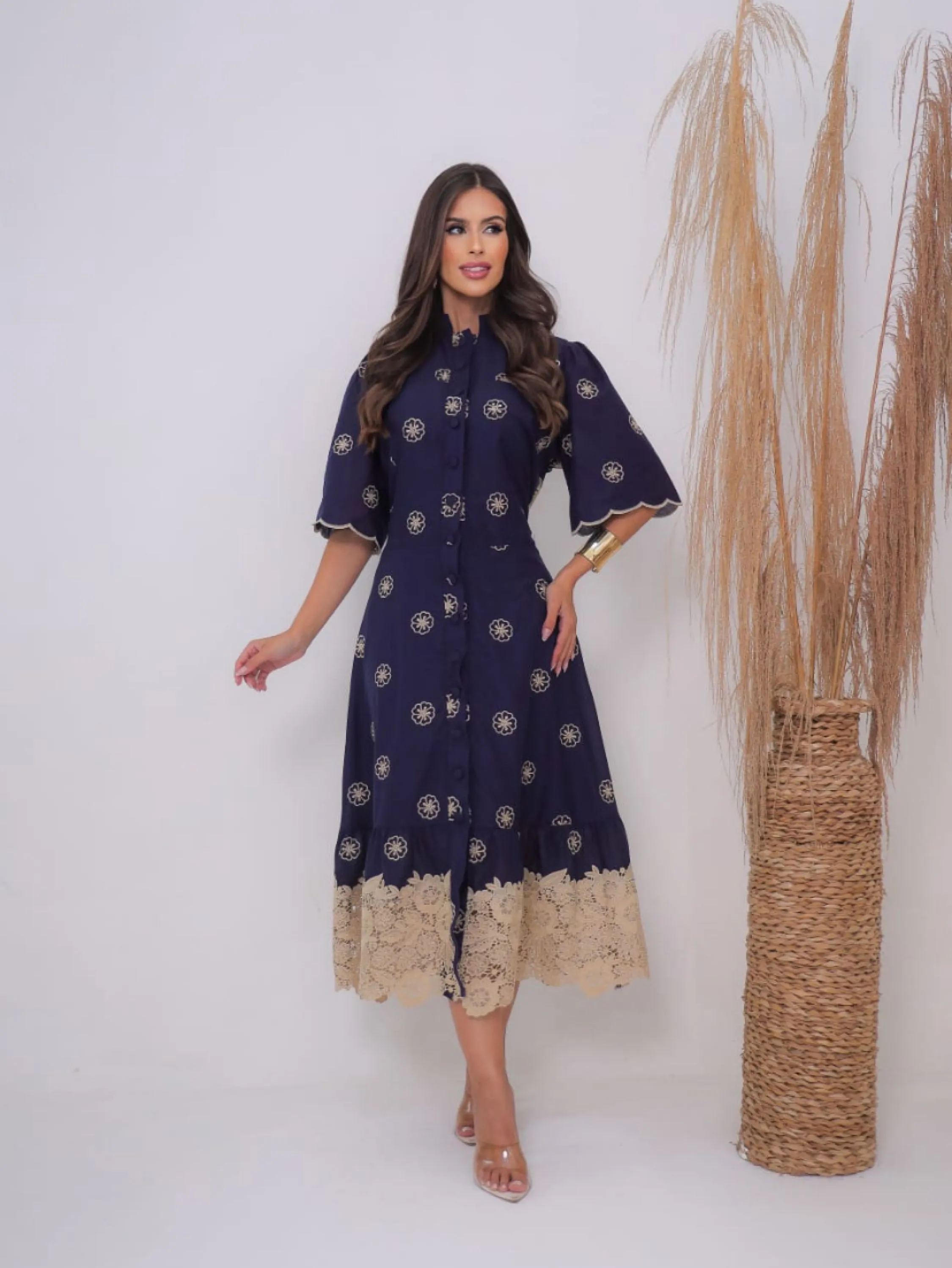 Vestido longuete gola de padre manga detalhada