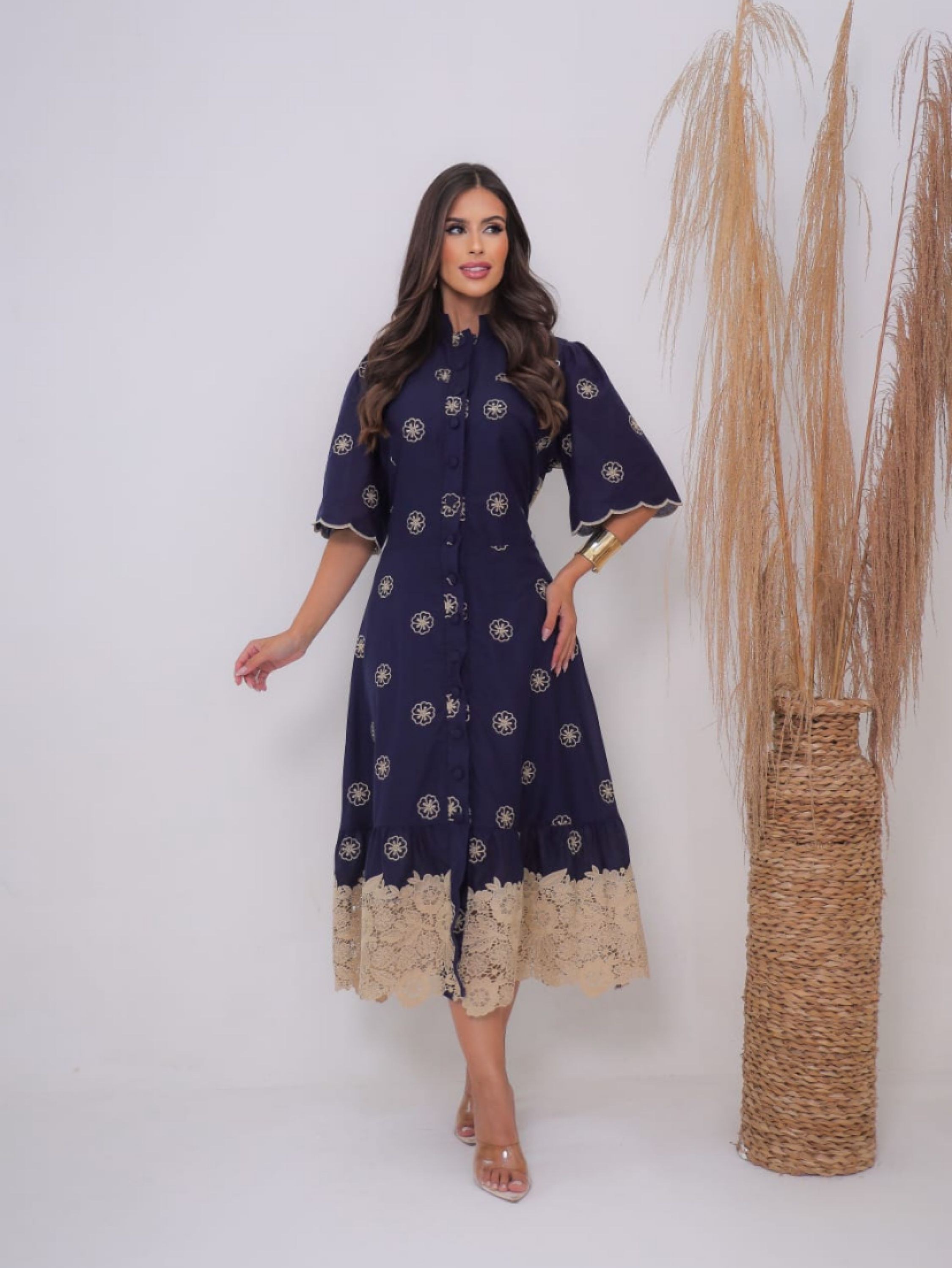 Vestido longuete gola de padre manga detalhada