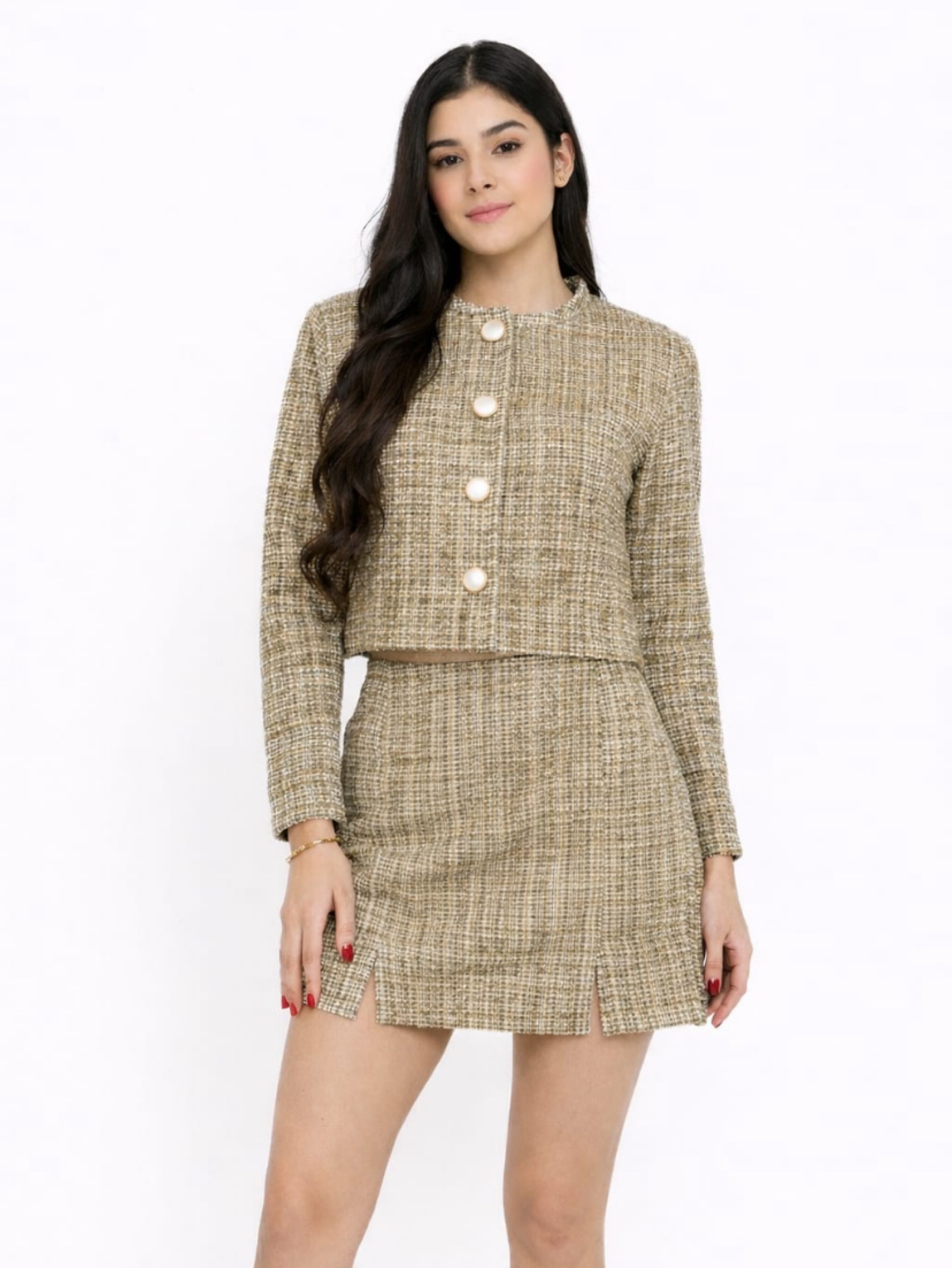 Conjunto juvenil composto de casaco e shorts juvenil