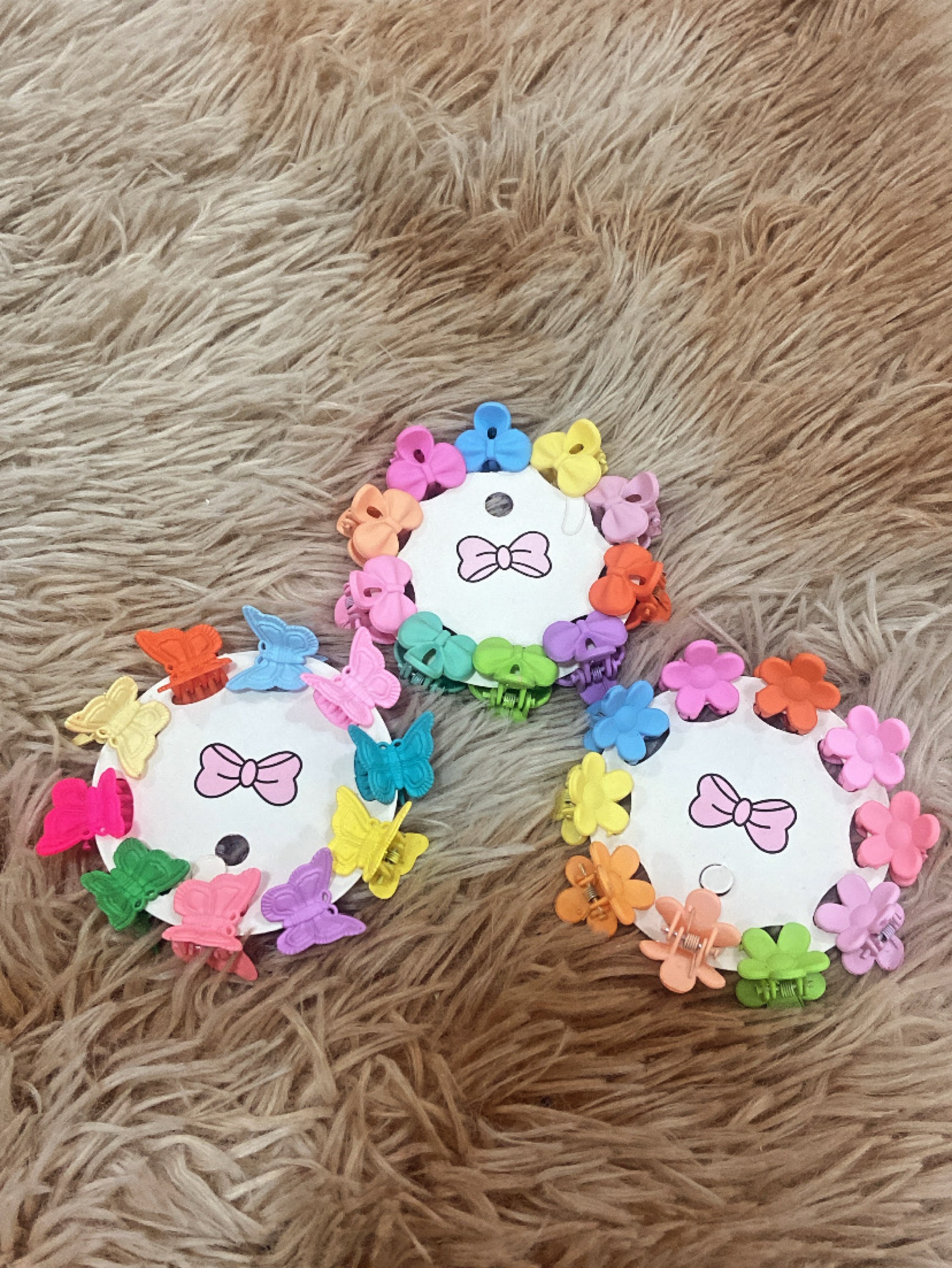 Kit com 3 cartelas de presilhas