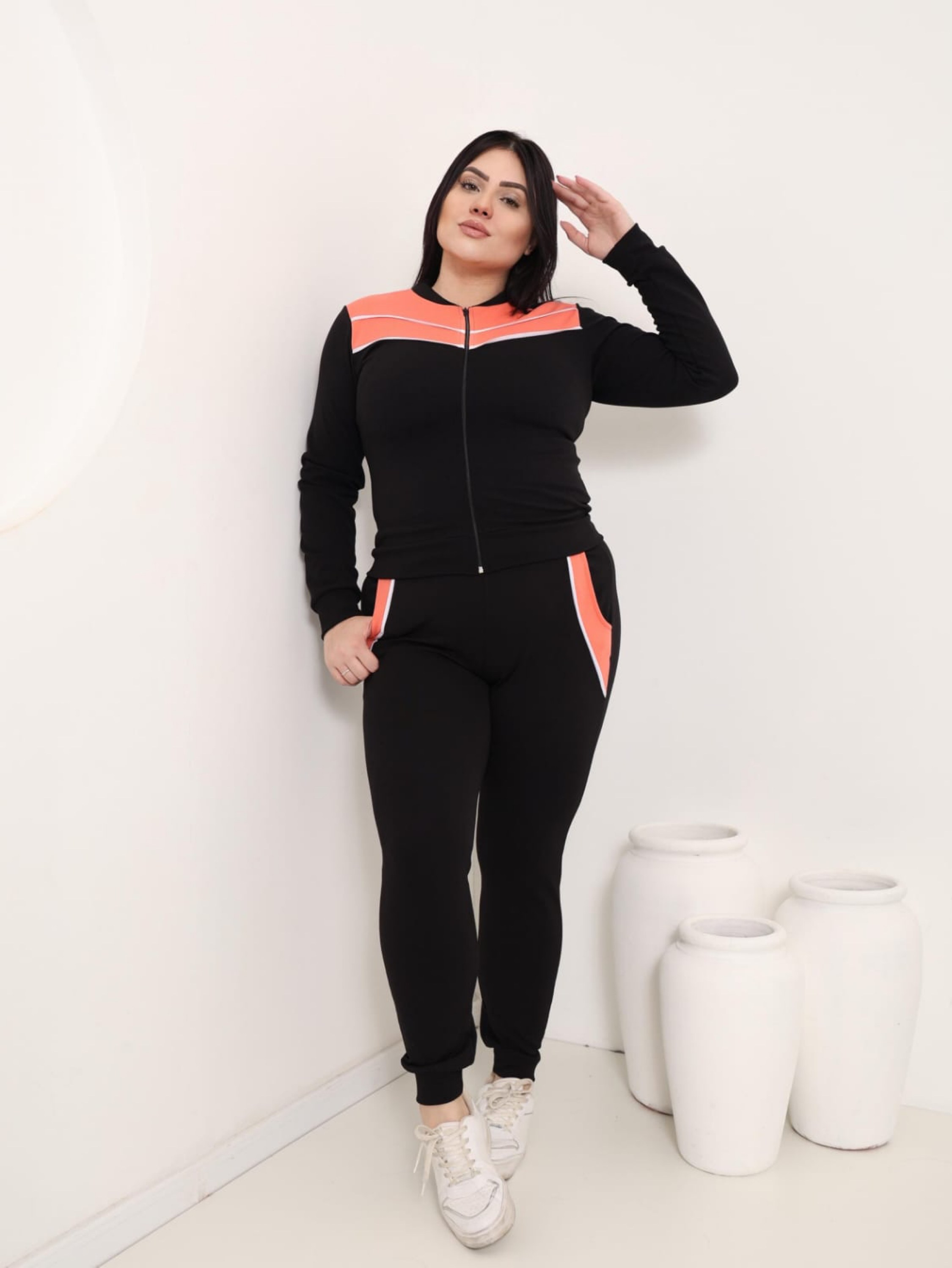 Conjunto calça e jaqueta Plus size