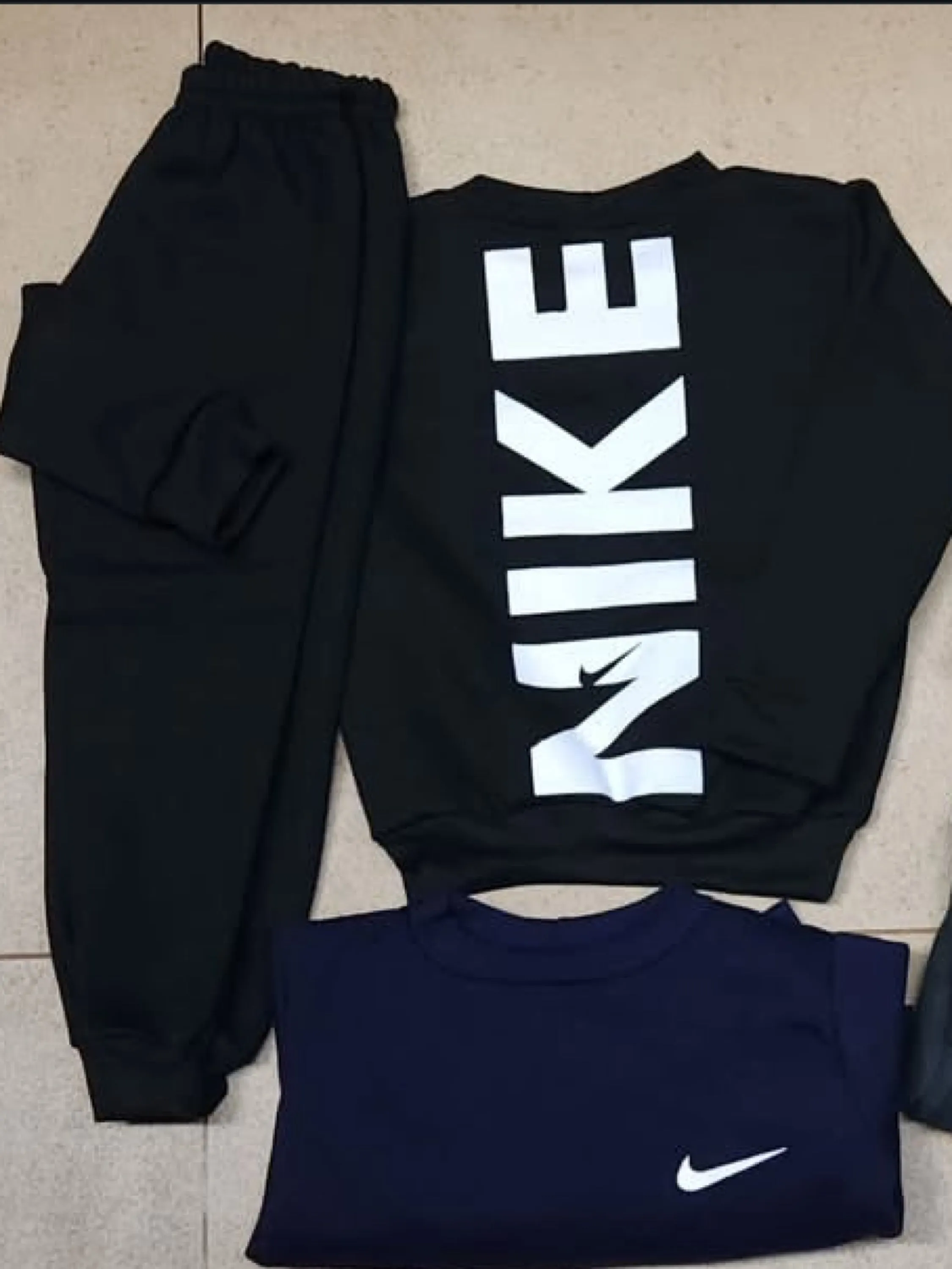 Conjunto de moletom Nike forrado juvenil