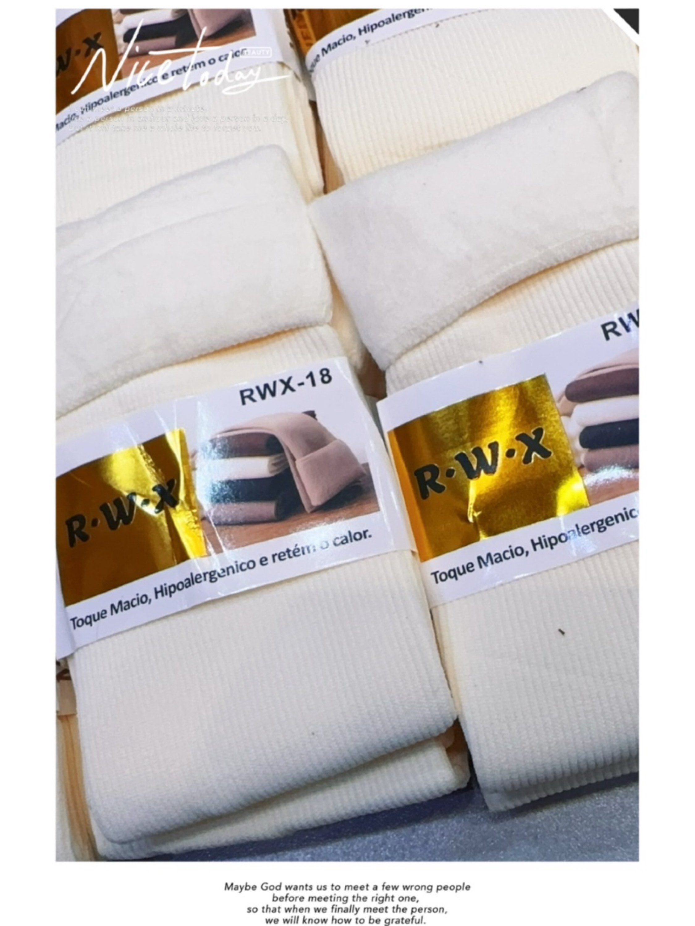 Pacote com 20 pares de meias TÉRMICAS