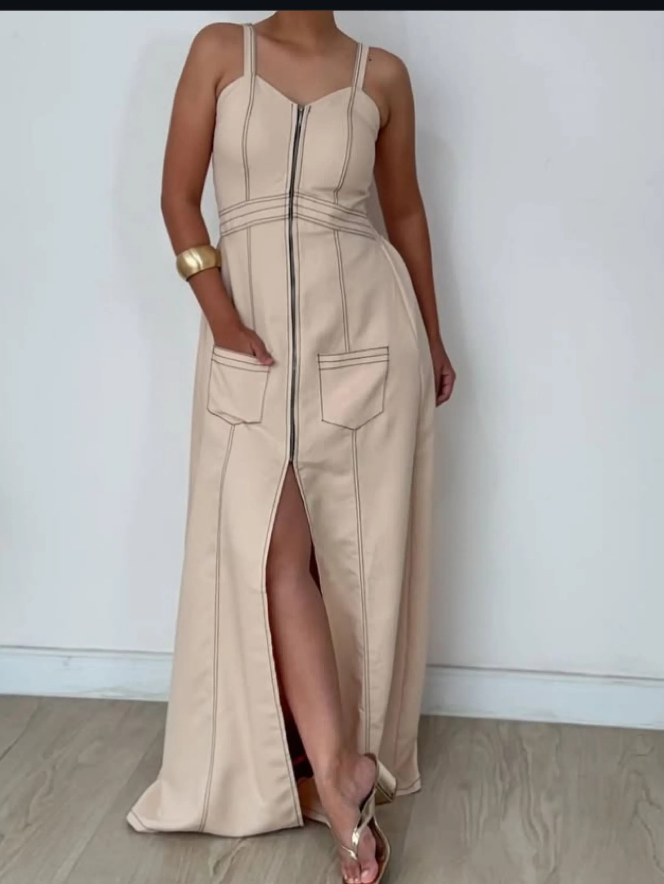 Vestido longo c/fenda tecido sensorial veste até 40