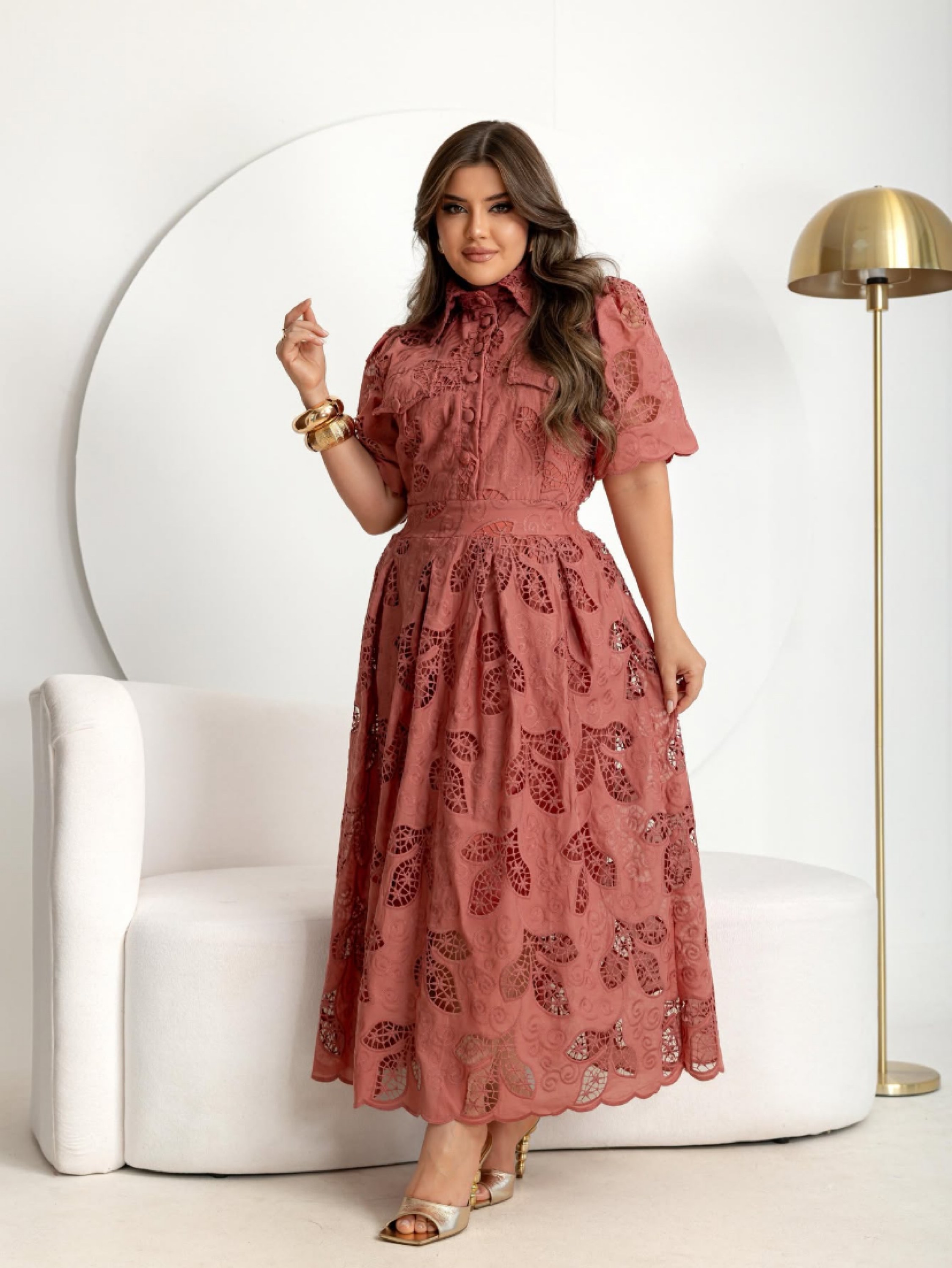 Vestido longuete em Richilieu Bordado