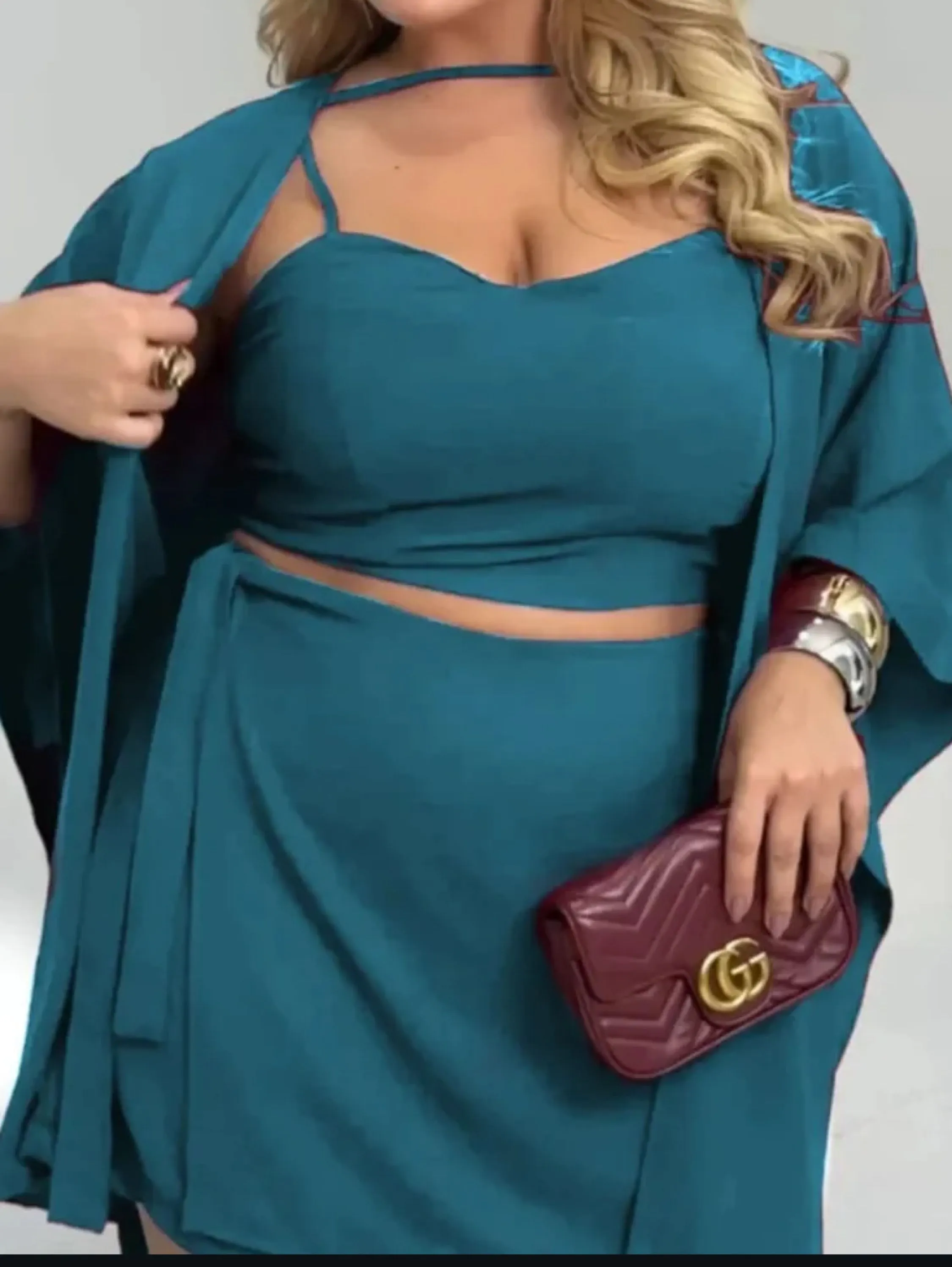 Trijunto shorts saia ,crooped e camisa