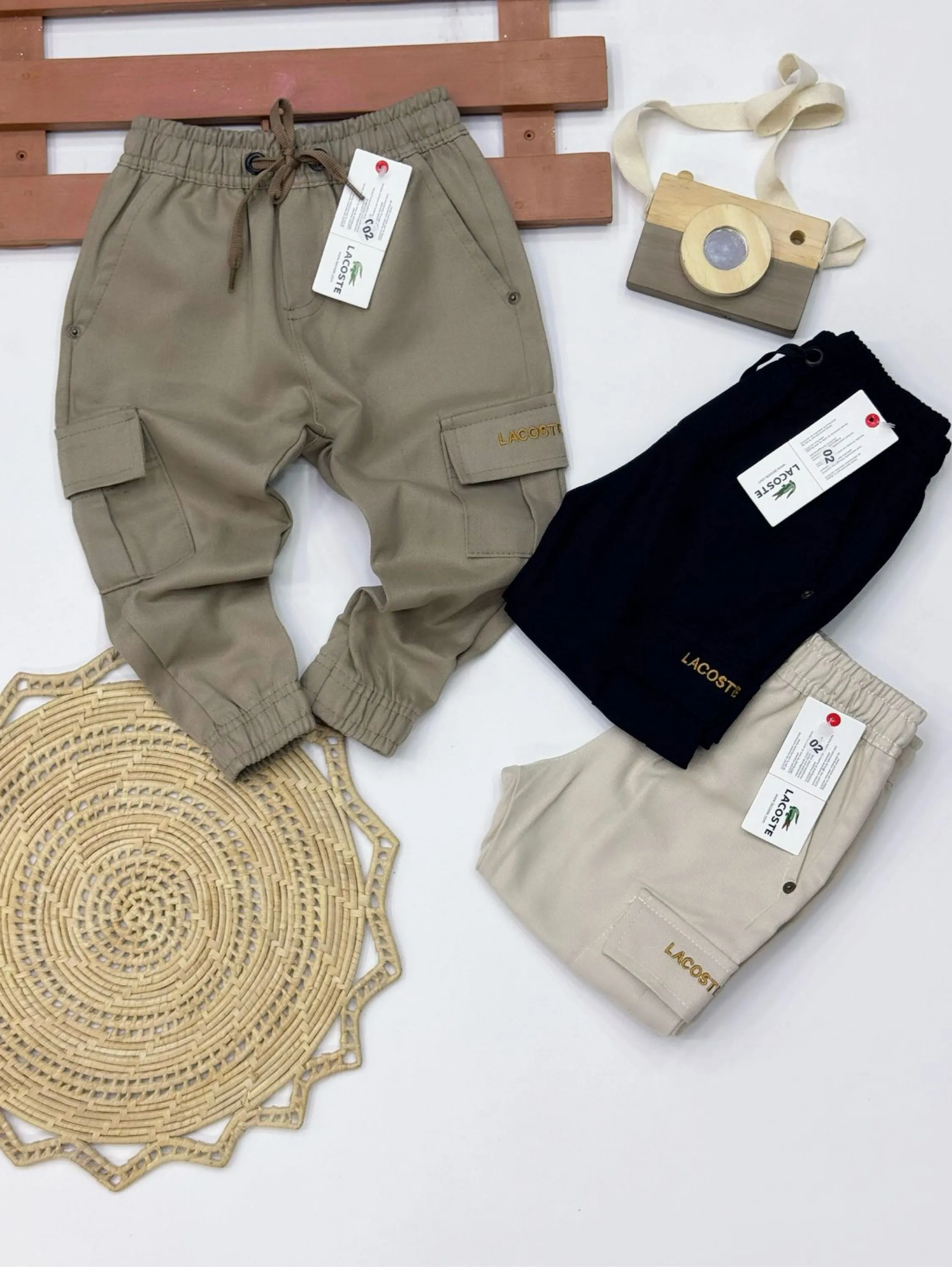 Calça Brim cargo Lacoste infantil/juvenil linha premium