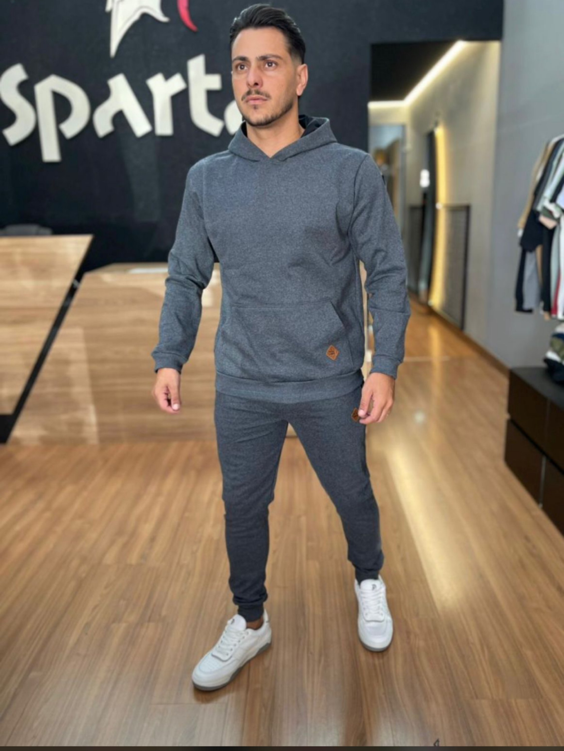 Conjunto de moletom masculino