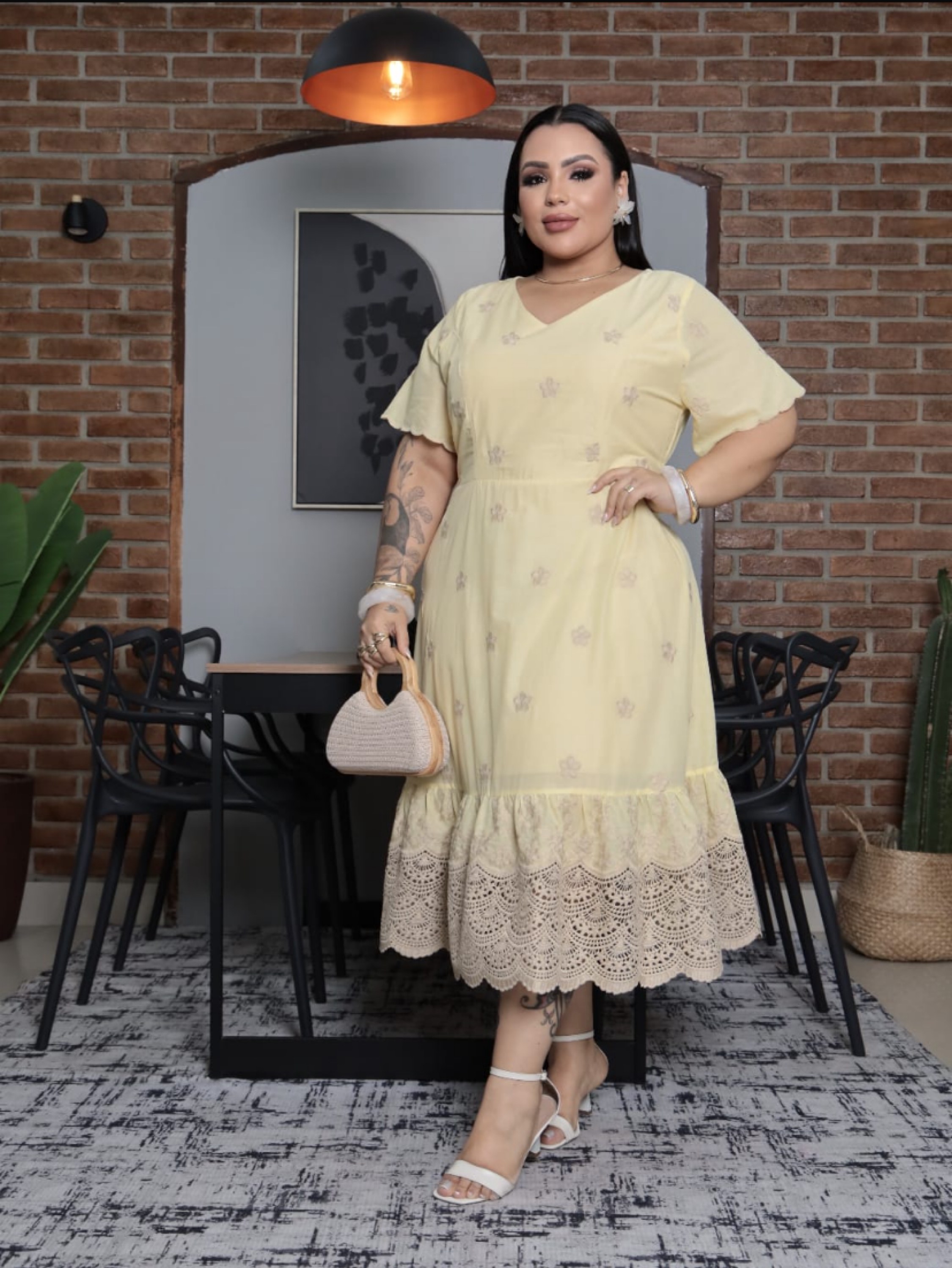 Vestido mídi Plus size