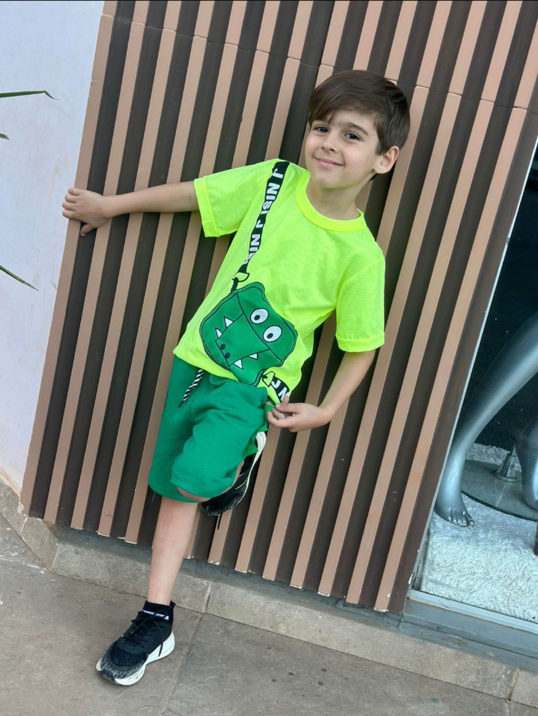 Conjunto infantil Dino pochete