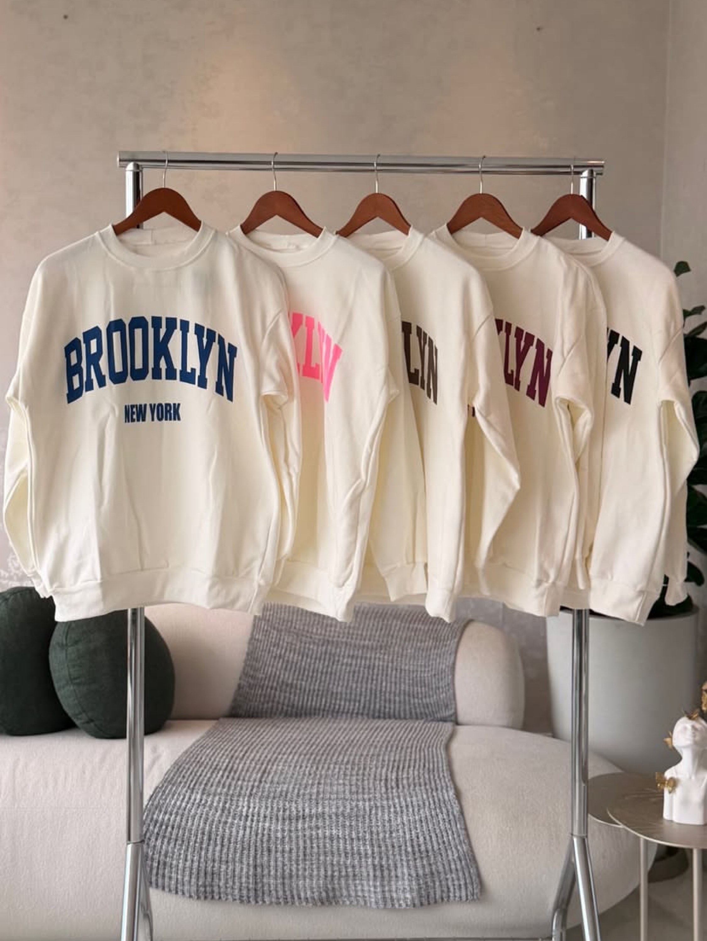 Blusa de moletom flanelada gola careca Blooklin