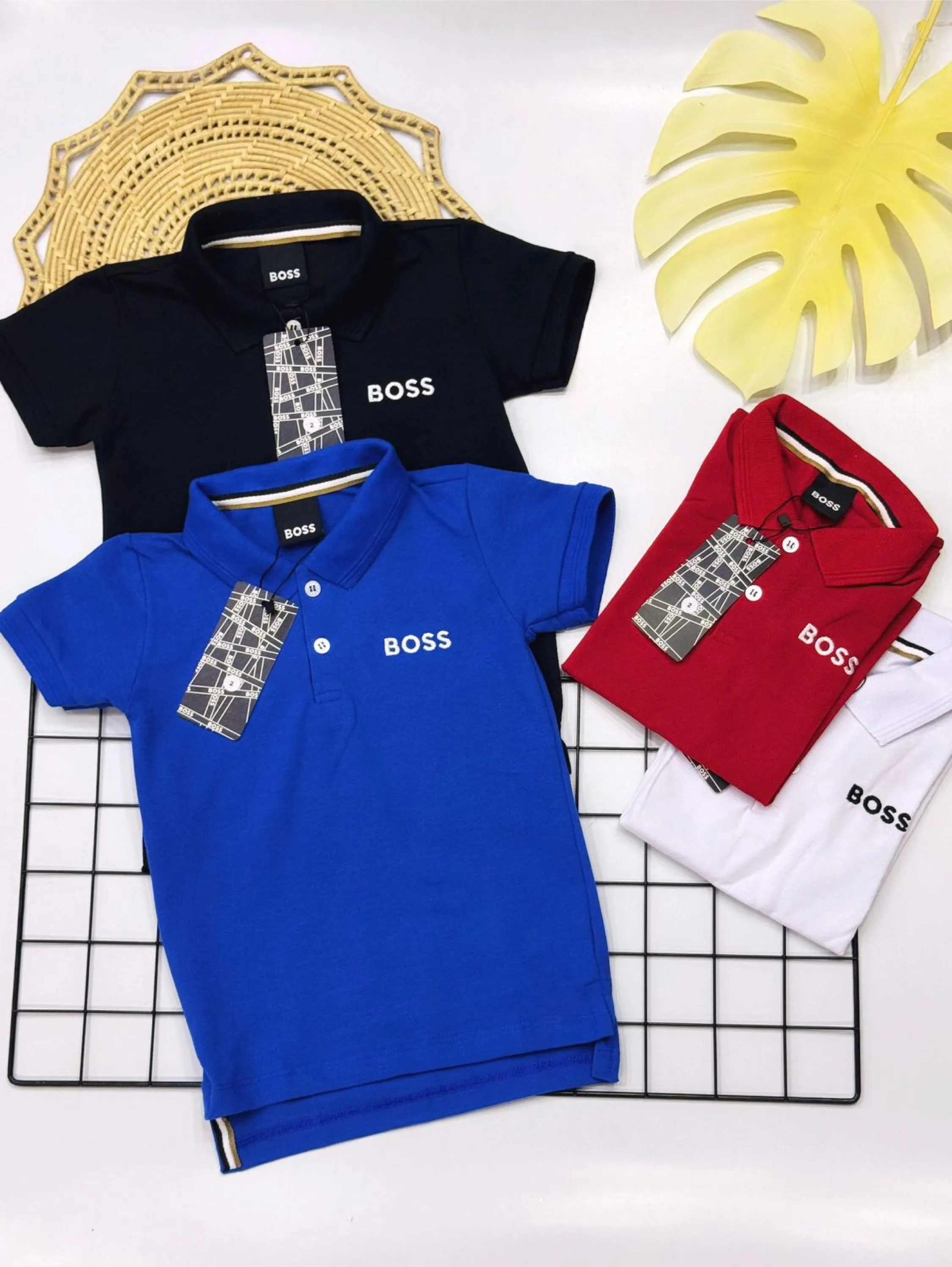 Camiseta Polo Boss tecido pique/elastano infantil/juvenil