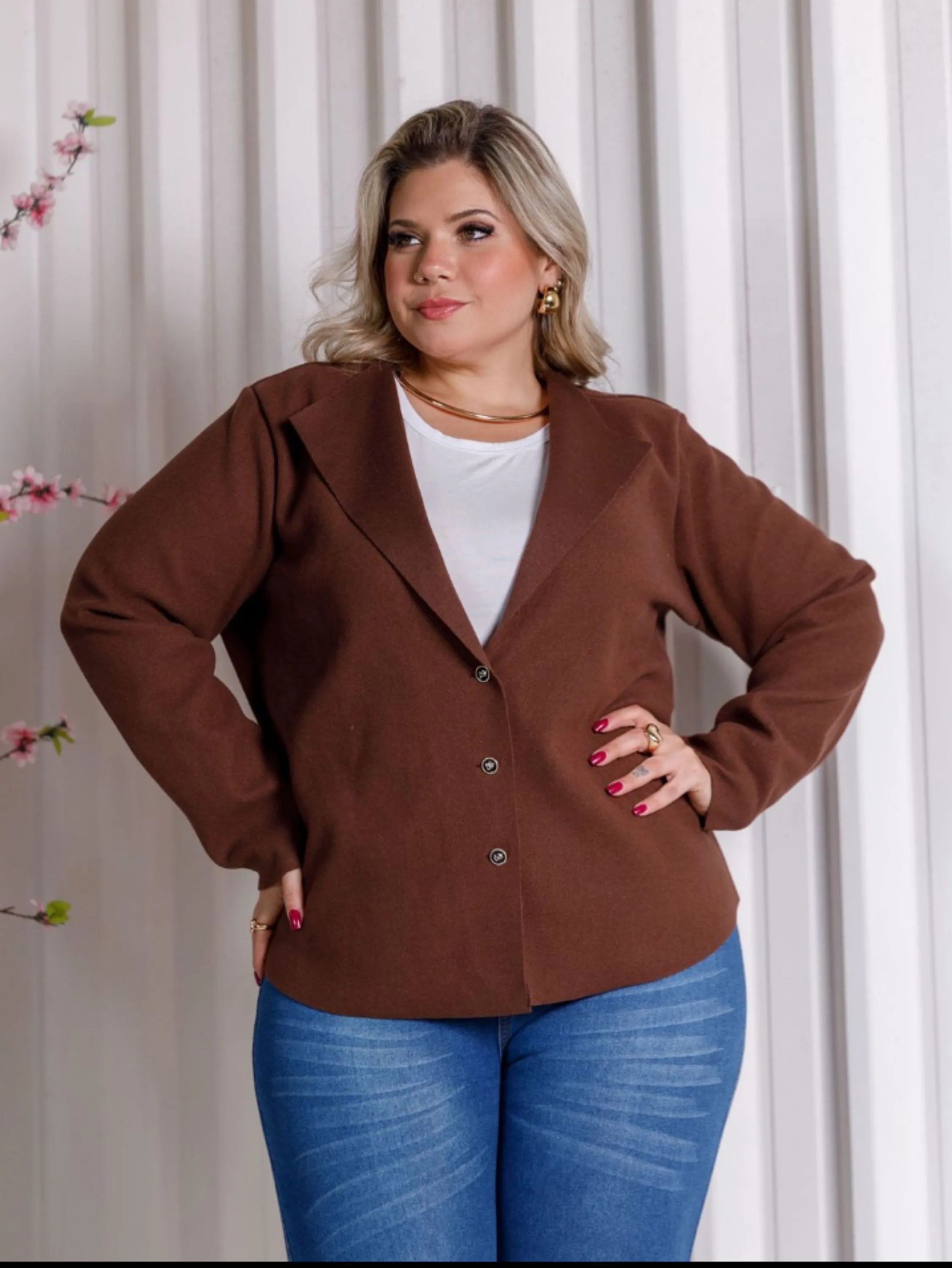 Casaquinho estilo Blazer Plus size tecido lá batida