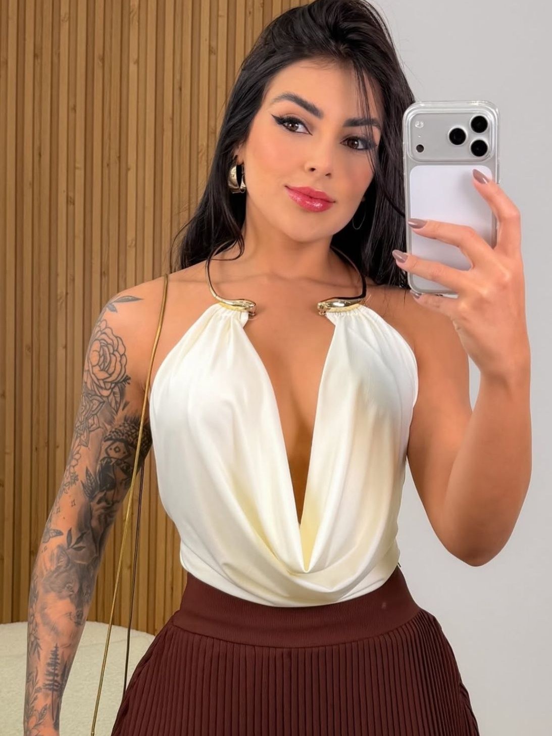 Body argola no pescoço