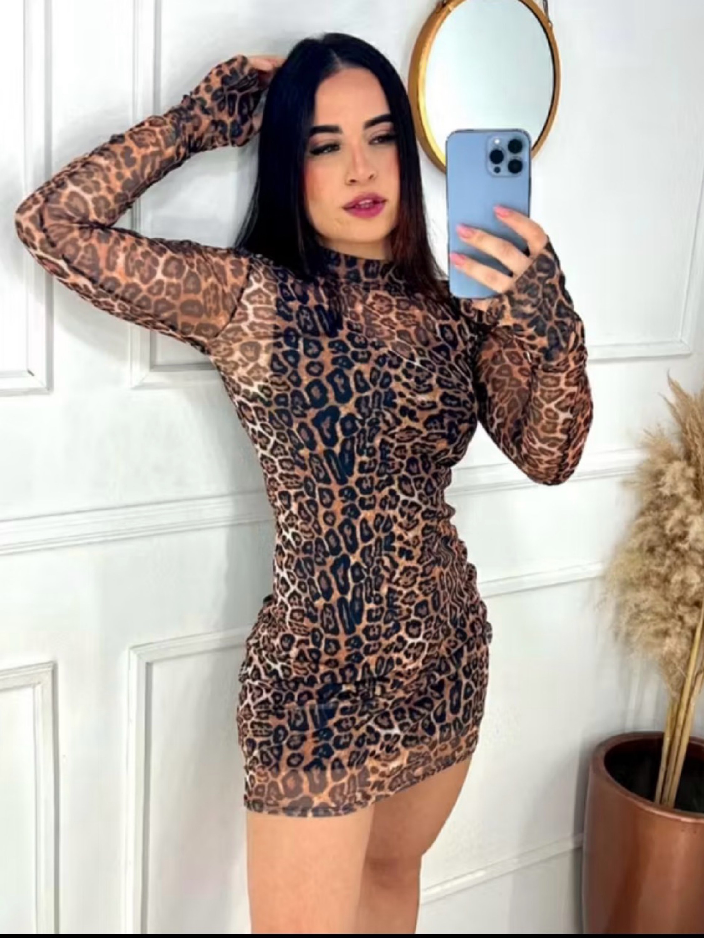 Vestido tule animal print manga longa