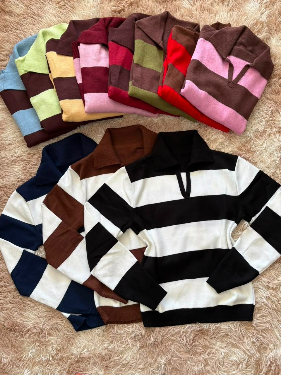 Blusa Feminina Polo Listrada em Tricô Modal | Manga Longa