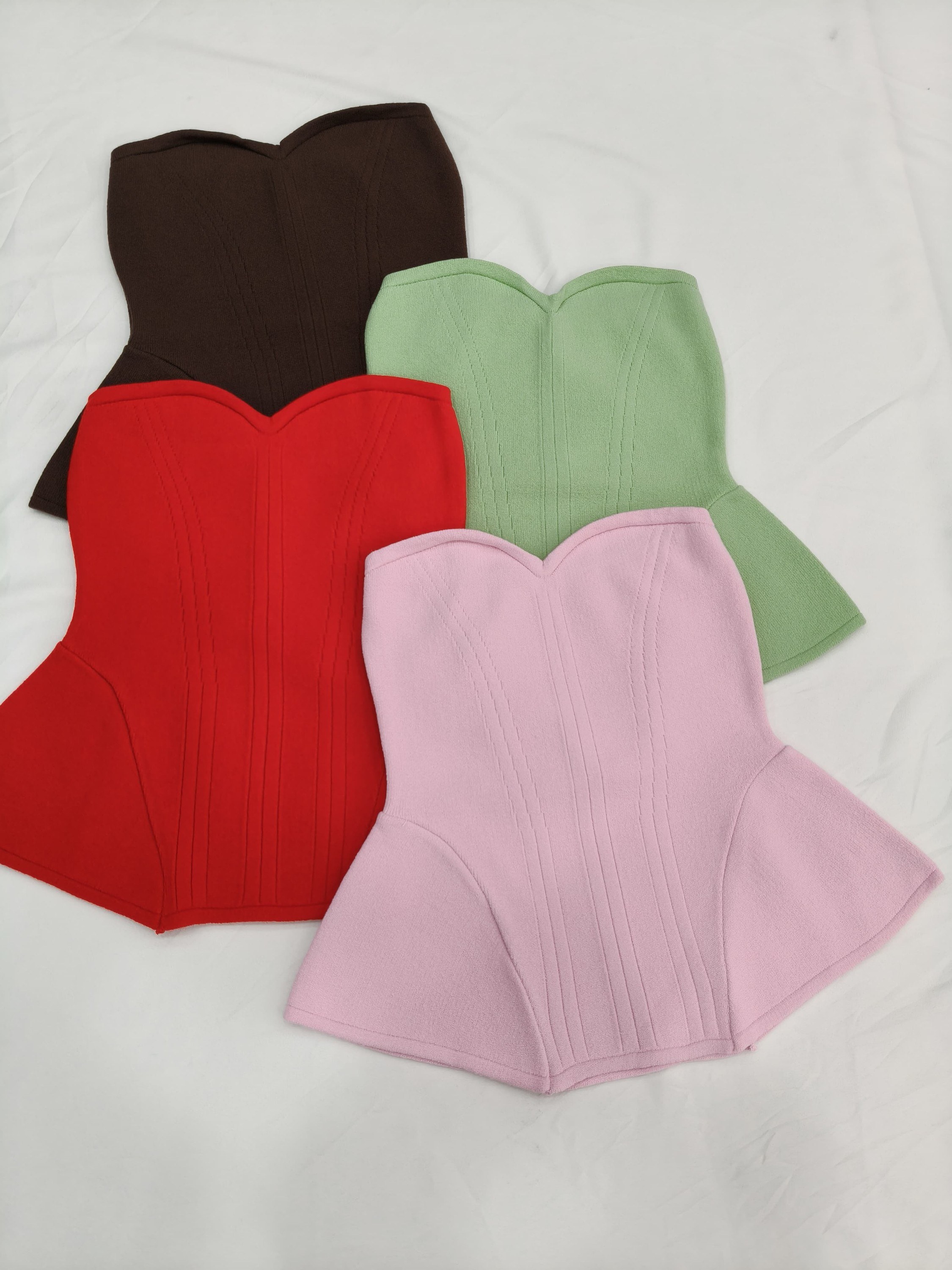 Cropped Corset Tricot com decote coração de modal