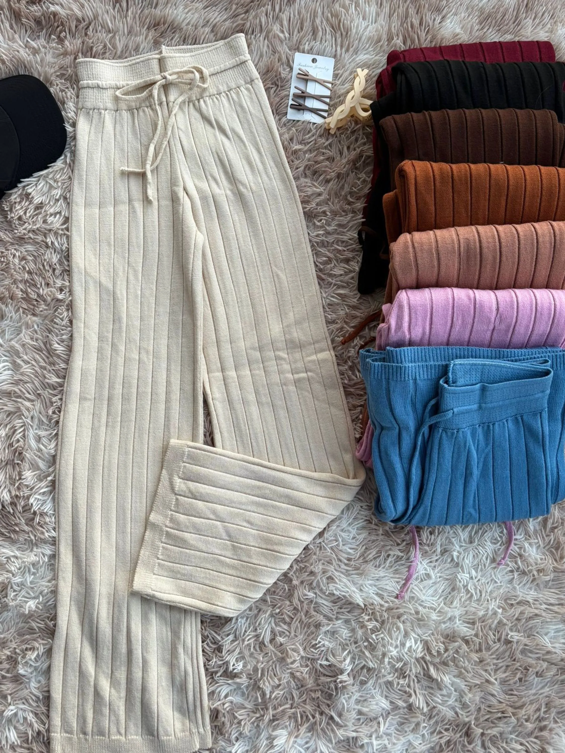 Calça feminina canelada trico modal