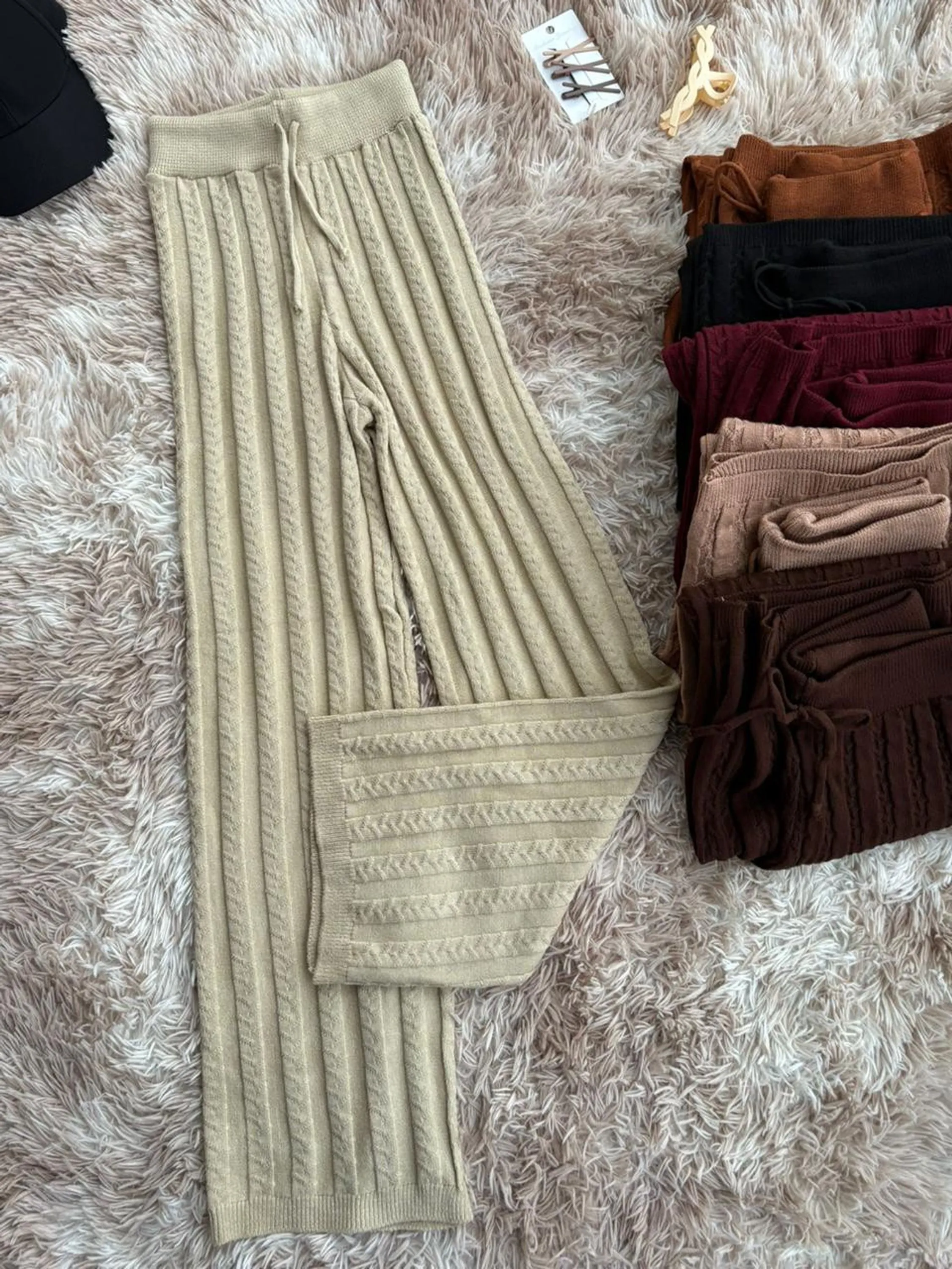 Calça detalhado com marração tricô modal