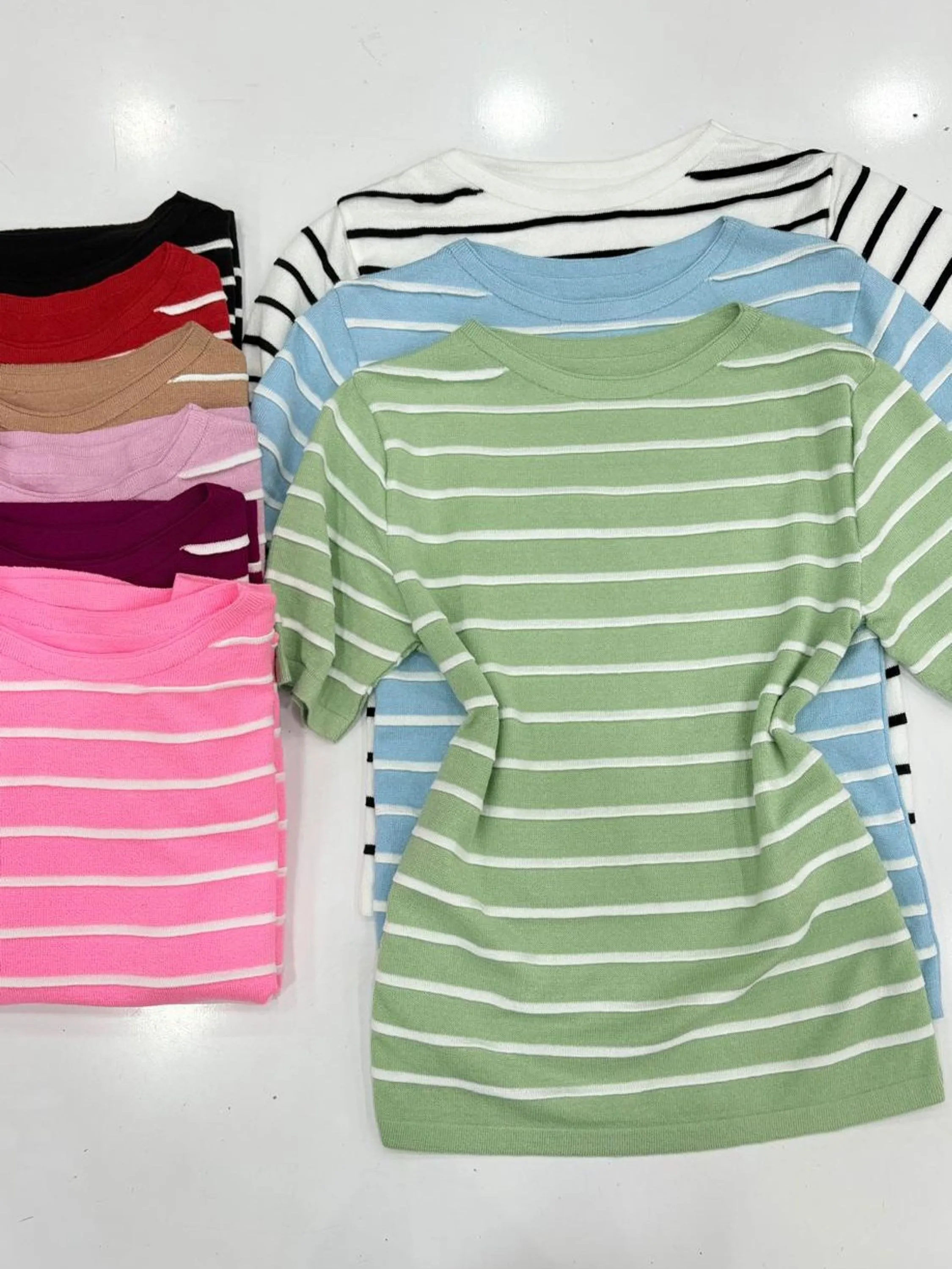 Blusa listrado manga curta tricô modal