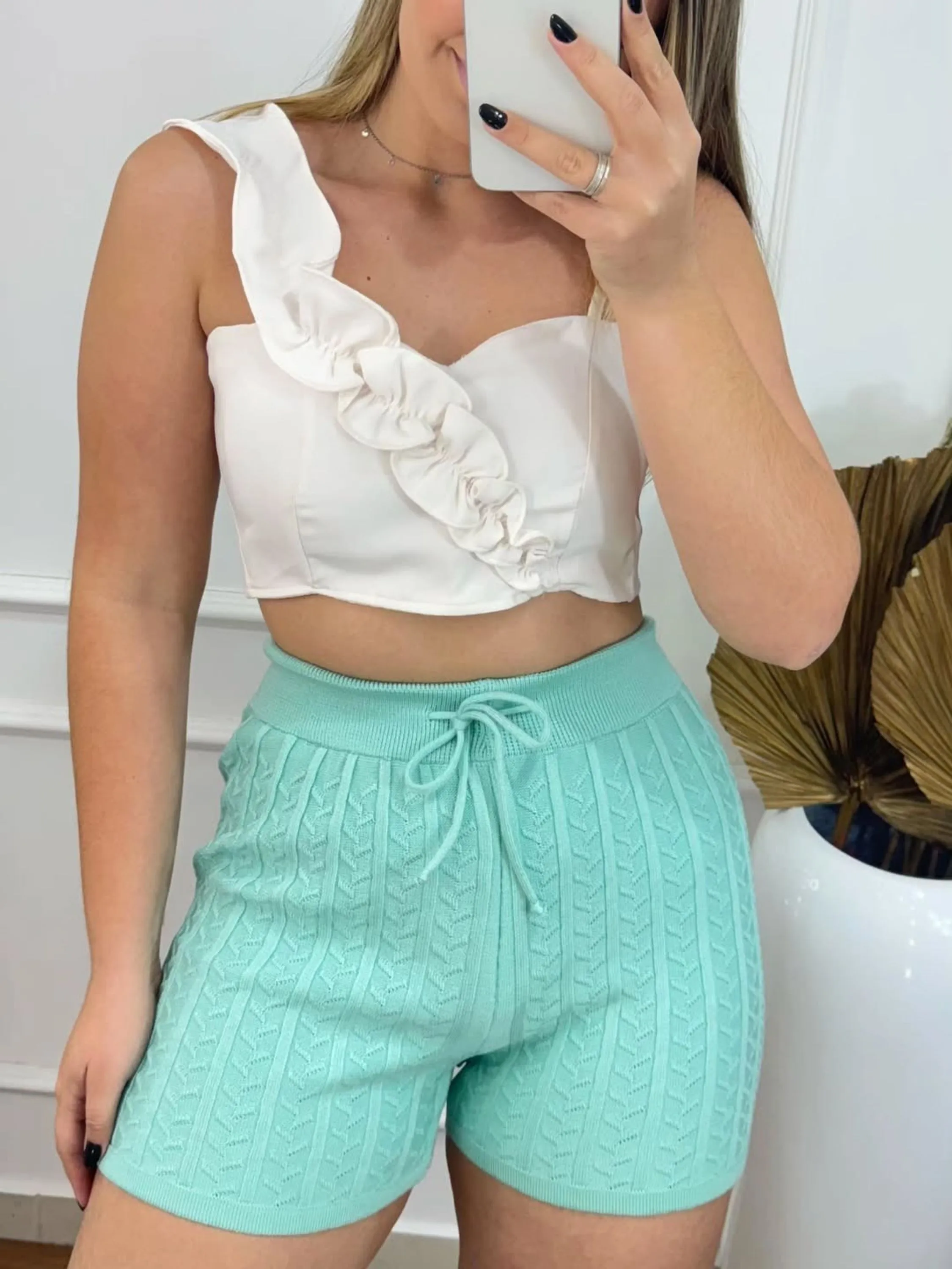 Short detalhado feminina tricô modal