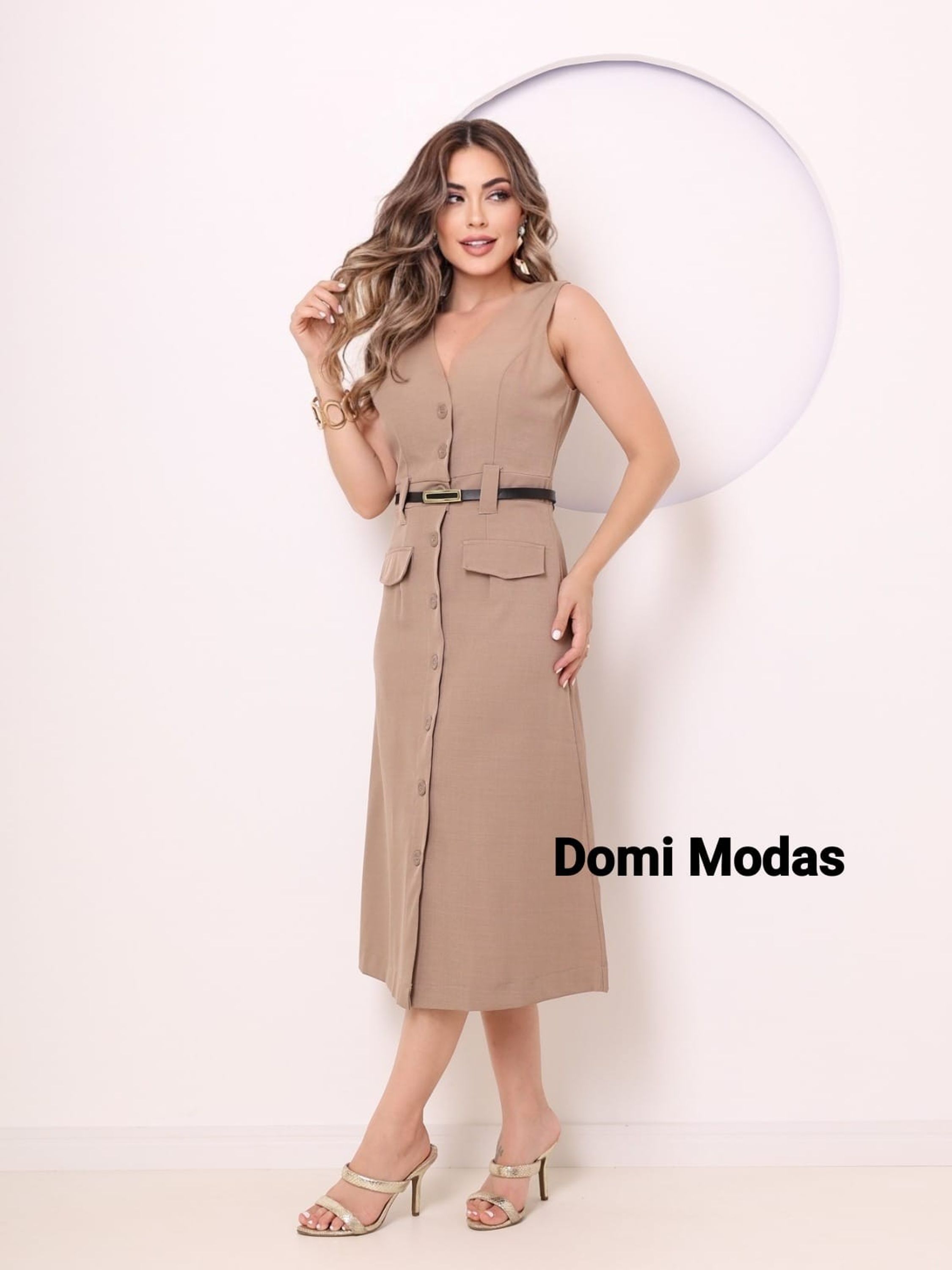 Domi Modas Vestido em Gabardine Midi com Botões 195