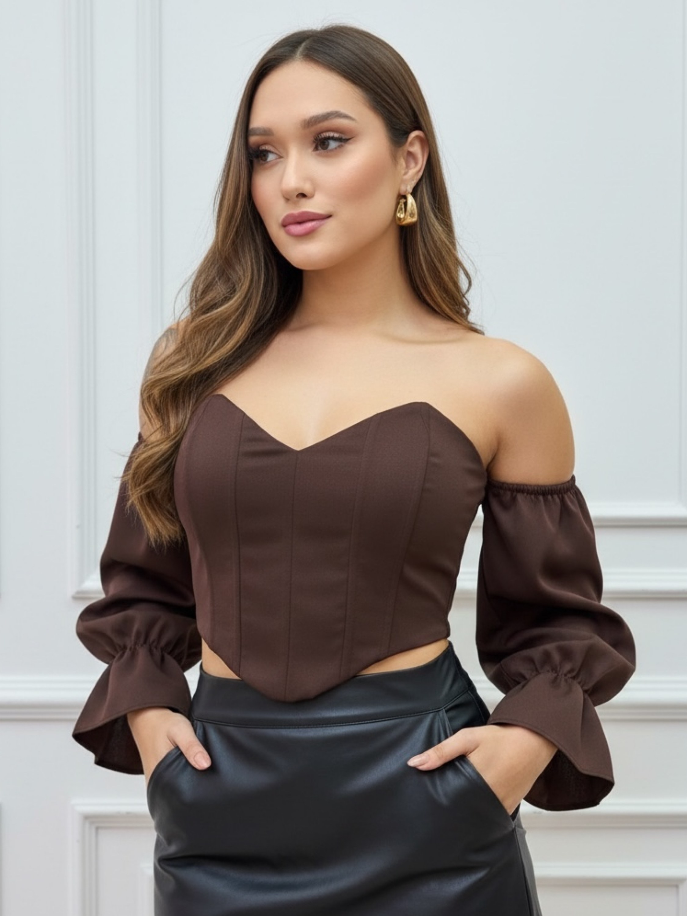 Cropped corset com manga alfaiataria